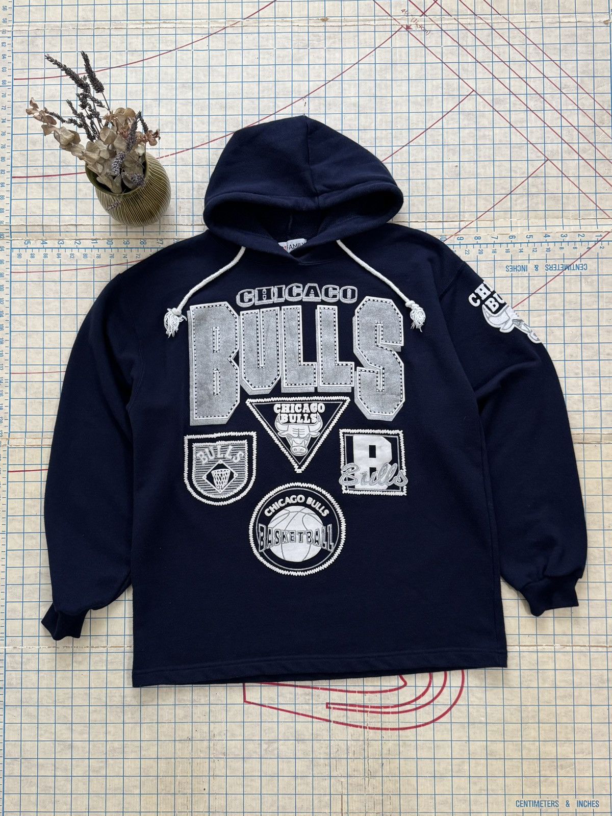 NBA × Vintage Vintage Chicago Bulls Lightweight Pull Over Hoodie Fits Med Size US M / EU 48-50 / 2 - 3 Thumbnail