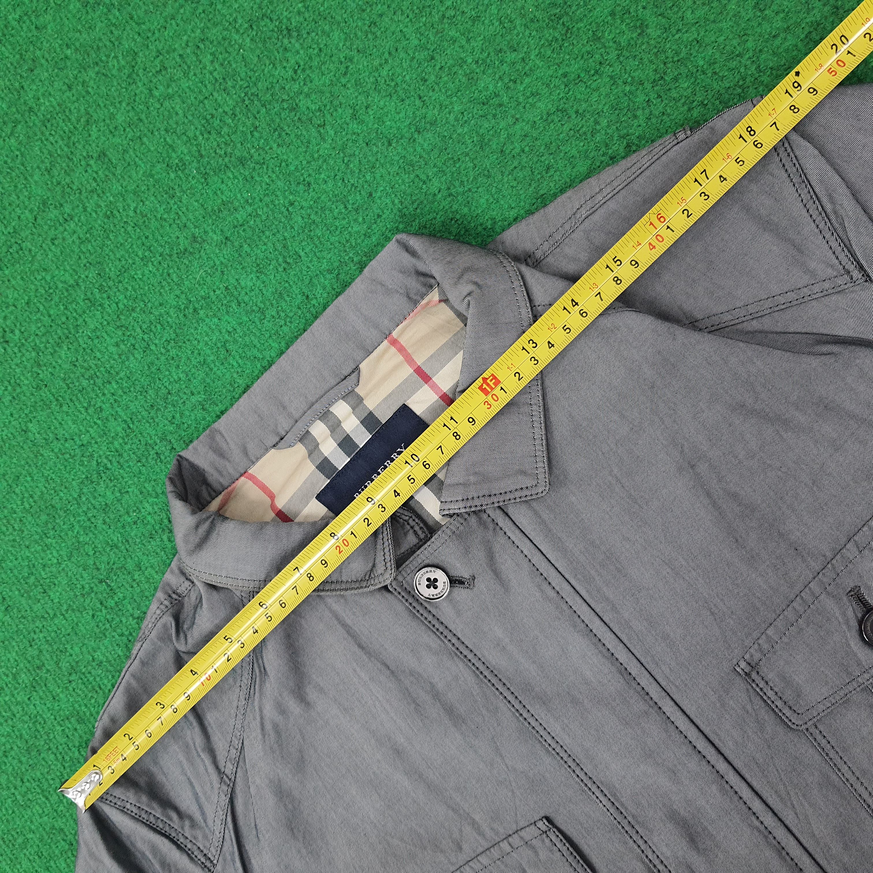 Burberry Vintage Burberry Nova Check Short Trench Coat C224N9 Size US M / EU 48-50 / 2 - 12 Thumbnail