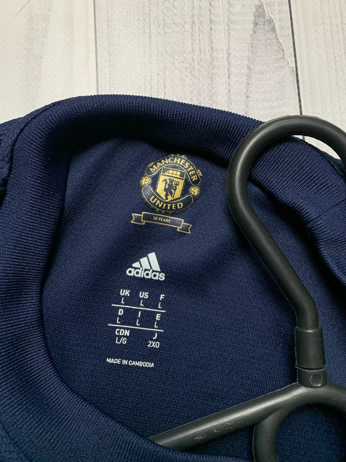 Adidas × Vintage Vintage adidas Manchester United soccer jersey retro logo L Size US L / EU 52-54 / 3 - 7 Thumbnail