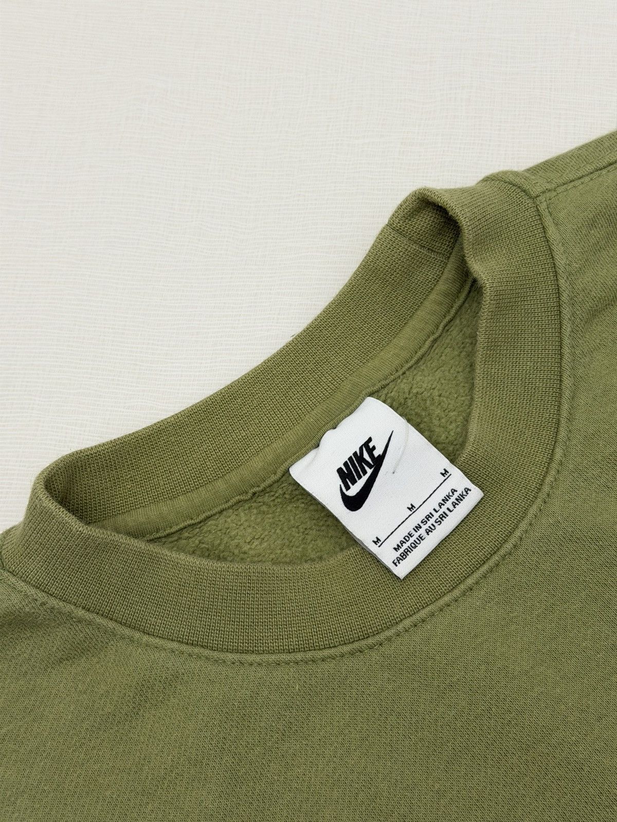 Nike Nike Essential Side Swoosh Olive Green Crewneck Men’s Medium Size US M / EU 48-50 / 2 - 4 Thumbnail