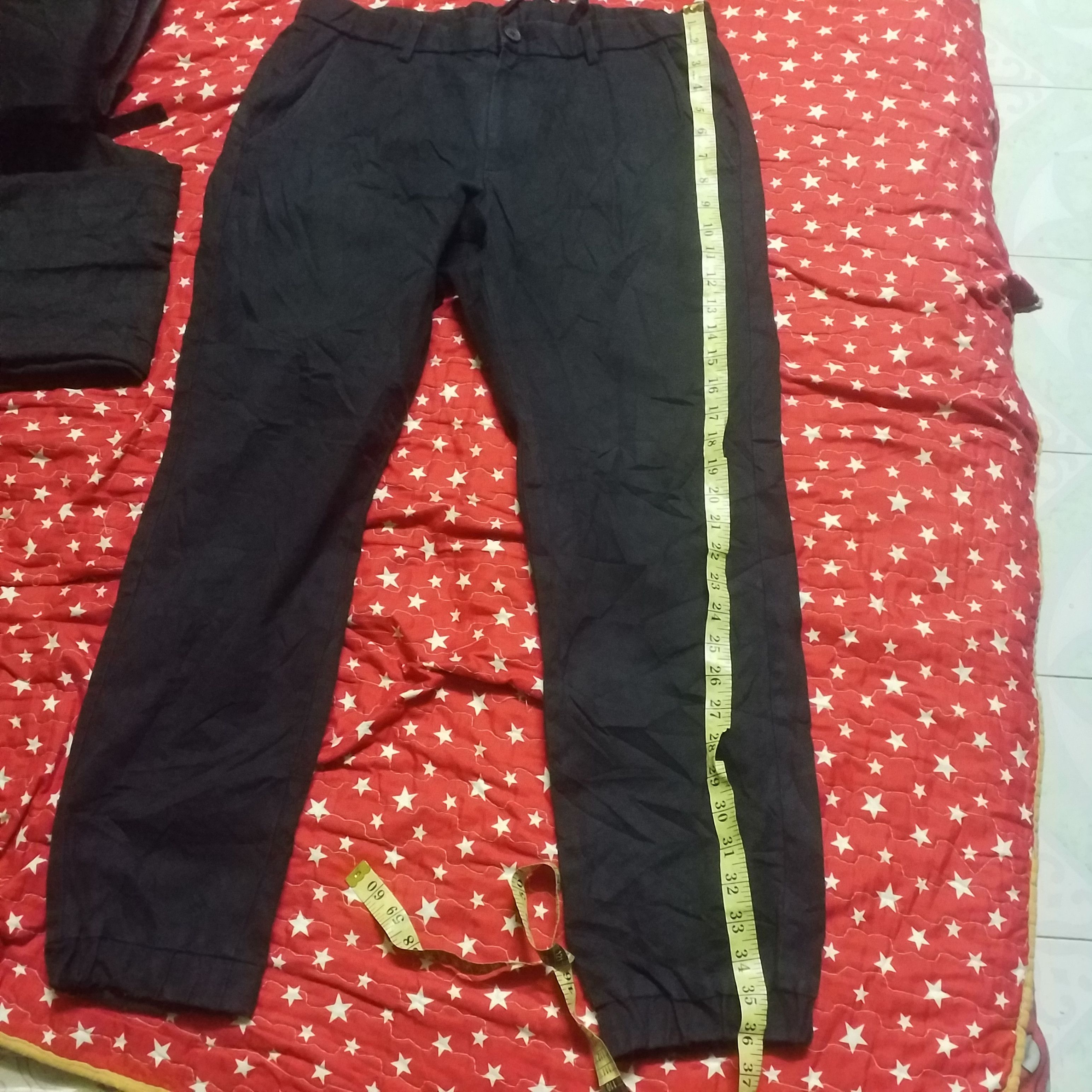 Uniqlo UNIQLO SLACK JOGGER Size US 34 / EU 50 - 6 Thumbnail