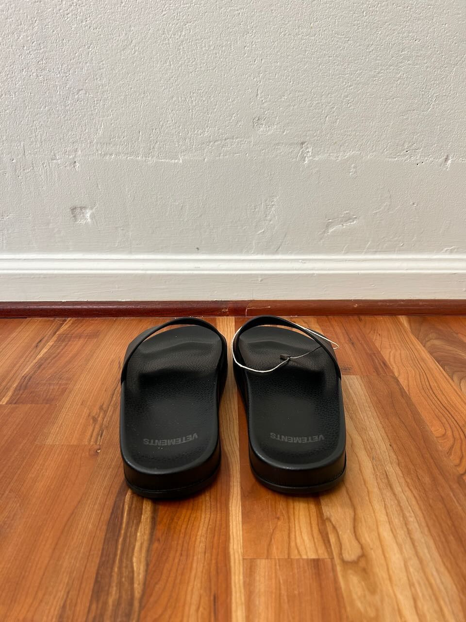 Vetements VETEMENTS Black Leather Slides Size US 7 / EU 40 - 4 Thumbnail