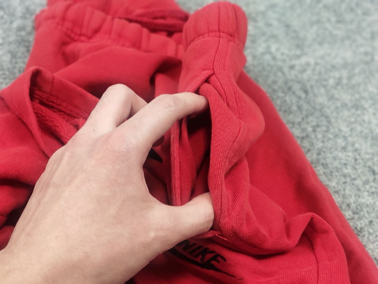 Nike Vintage 80's Nike Swoosh Logo Red Cotton Casual Shorts USA Size US 34 / EU 50 - 10 Thumbnail
