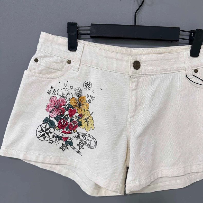 Gucci Gucci Floral shorts Size 27" / US 4 / IT 40 - 2 Thumbnail