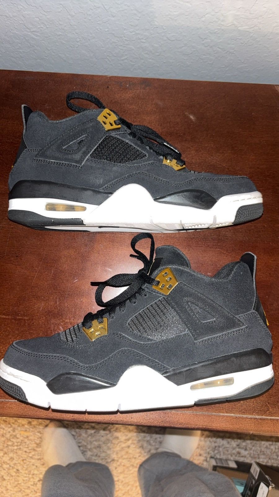 Jordan Brand Air Jordan 4 Retro BG Size US 7 / EU 40 - 1 Thumbnail