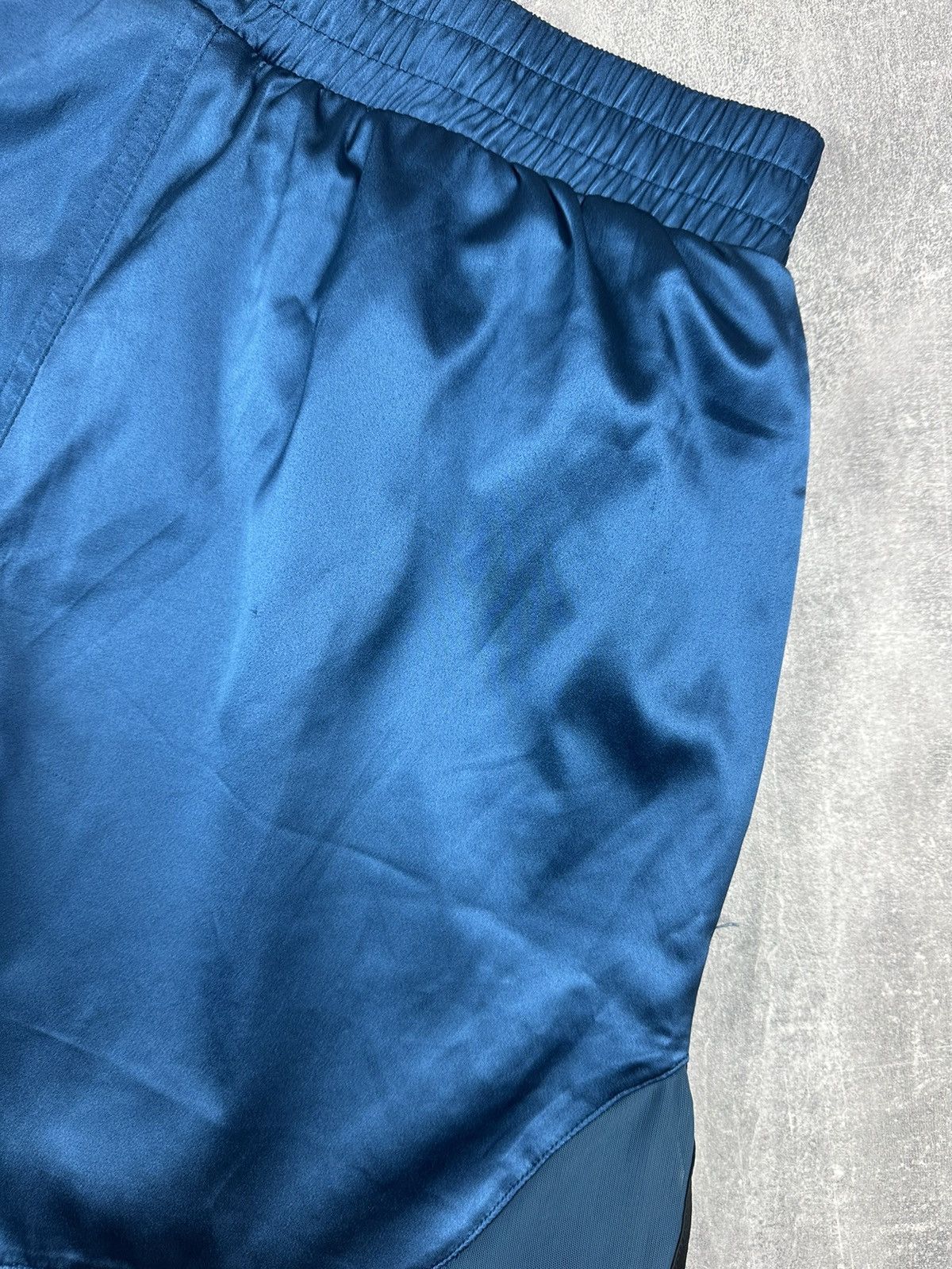 Reebok Reebok Les Mills Boxing Blue Mens Sportswear Short Size US 32 / EU 48 - 15 Thumbnail