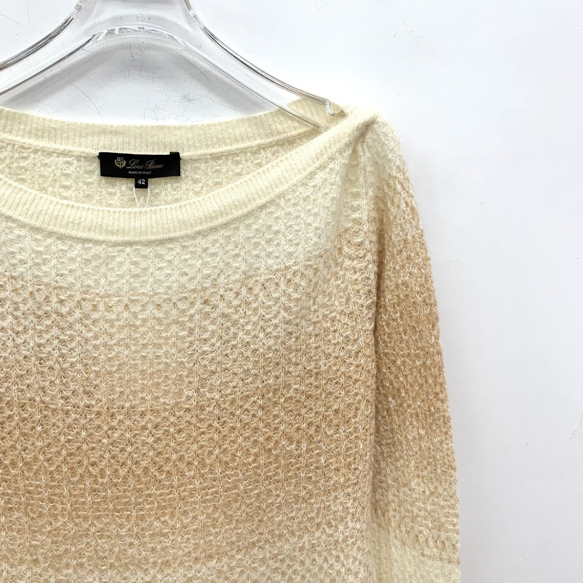 Loro Piana Loro Piana Off Shoulder Long Sleeve Knit Sweater K26WX Size M / US 6-8 / IT 42-44 - 3 Thumbnail
