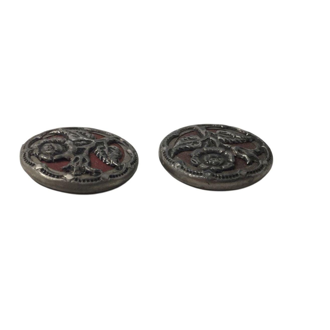 Other Women's Vintage Round Silver Tone Flower buttons (2) Size ONE SIZE - 2 Thumbnail