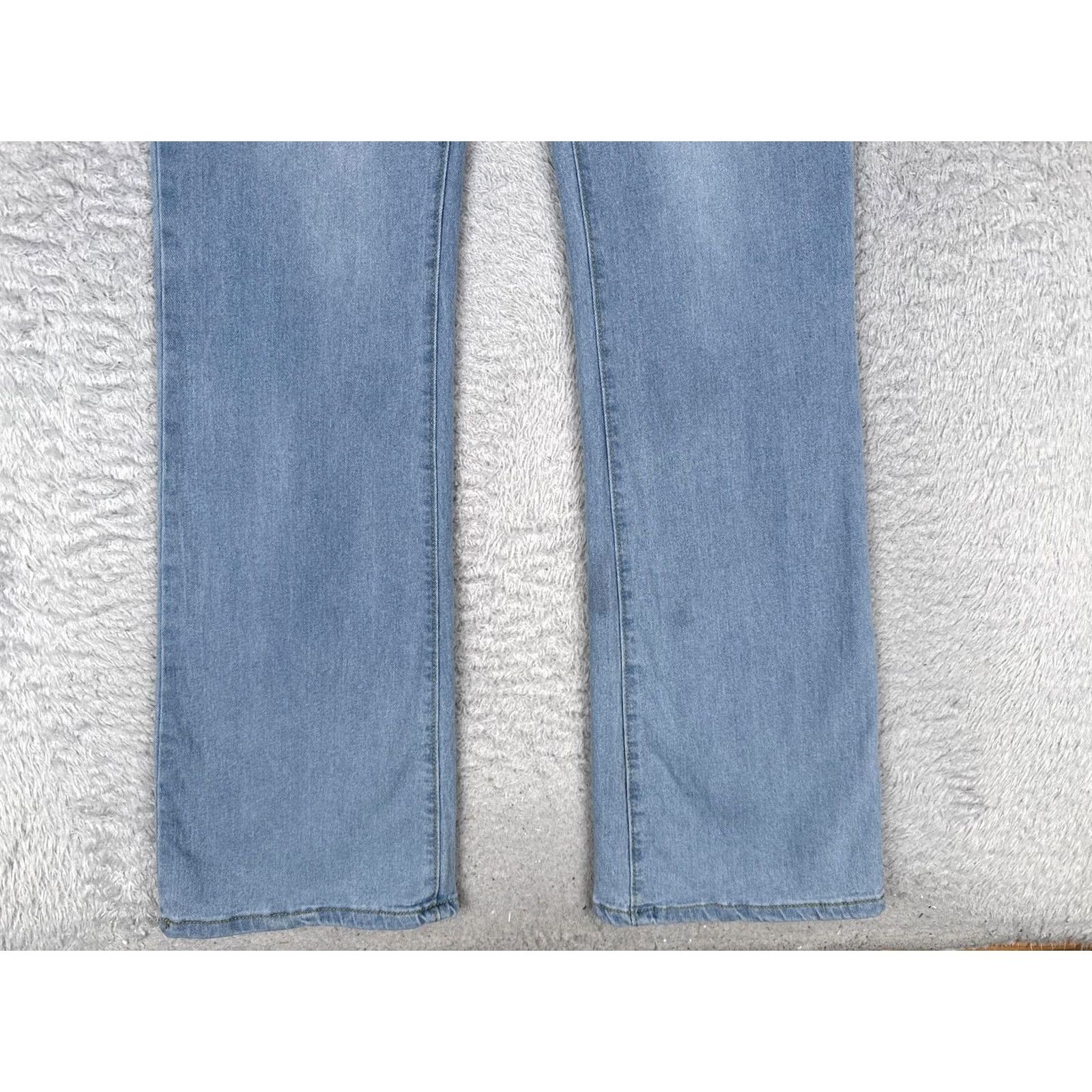 Boohoo Boohoo Jeans Women Flare High Rise Regular 8 Light Blue Denim 26x31 Regular Fit 5-Pocket Zipper Button 31 Inseam Size 30" / US 8 / IT 44 - 2 Thumbnail