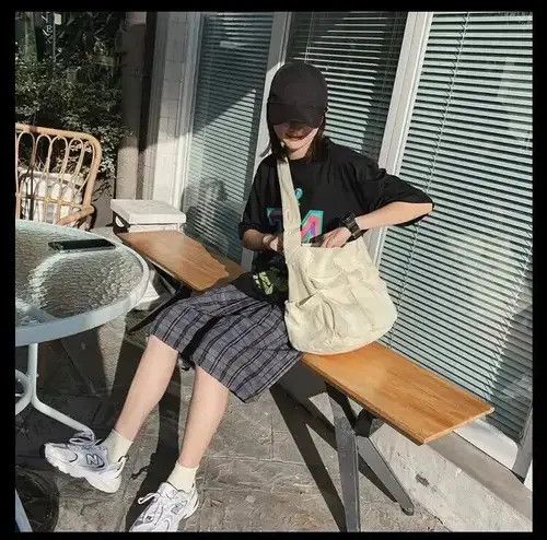 Japanese Brand Casual Canvas messenger bag Size ONE SIZE - 3 Thumbnail
