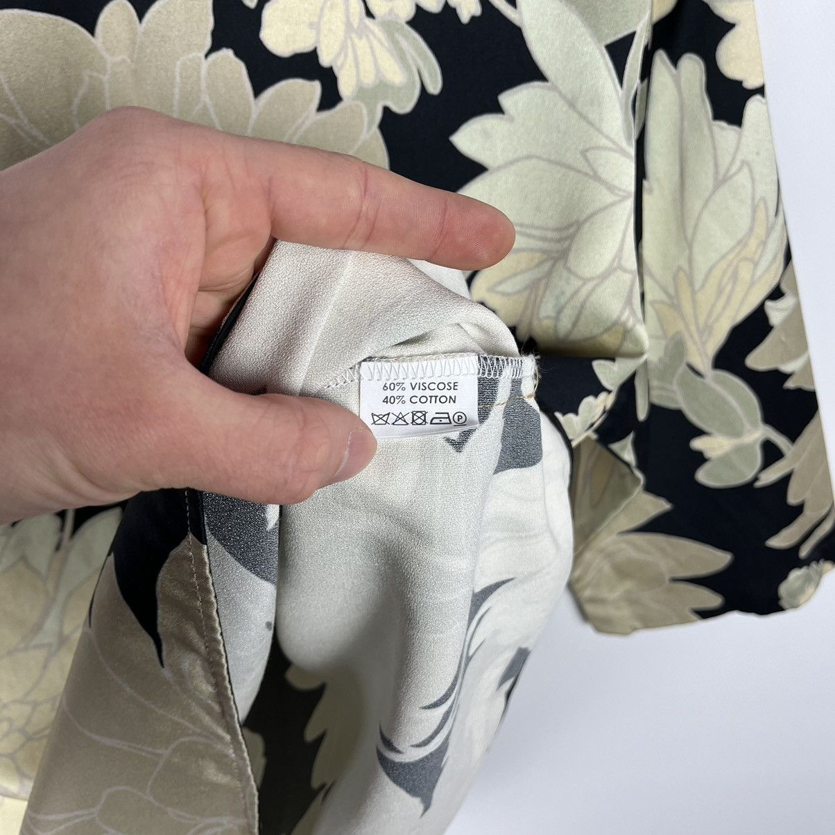 Dries Van Noten Designer Dries Van Nothen ladies floral blouse Size S / US 4 / IT 40 - 5 Thumbnail
