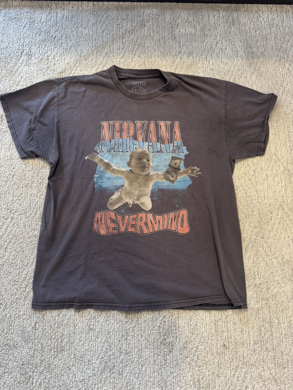 Band Tees Vintage Nirvana Nevermind band tee Size US L / EU 52-54 / 3 - 1 Thumbnail