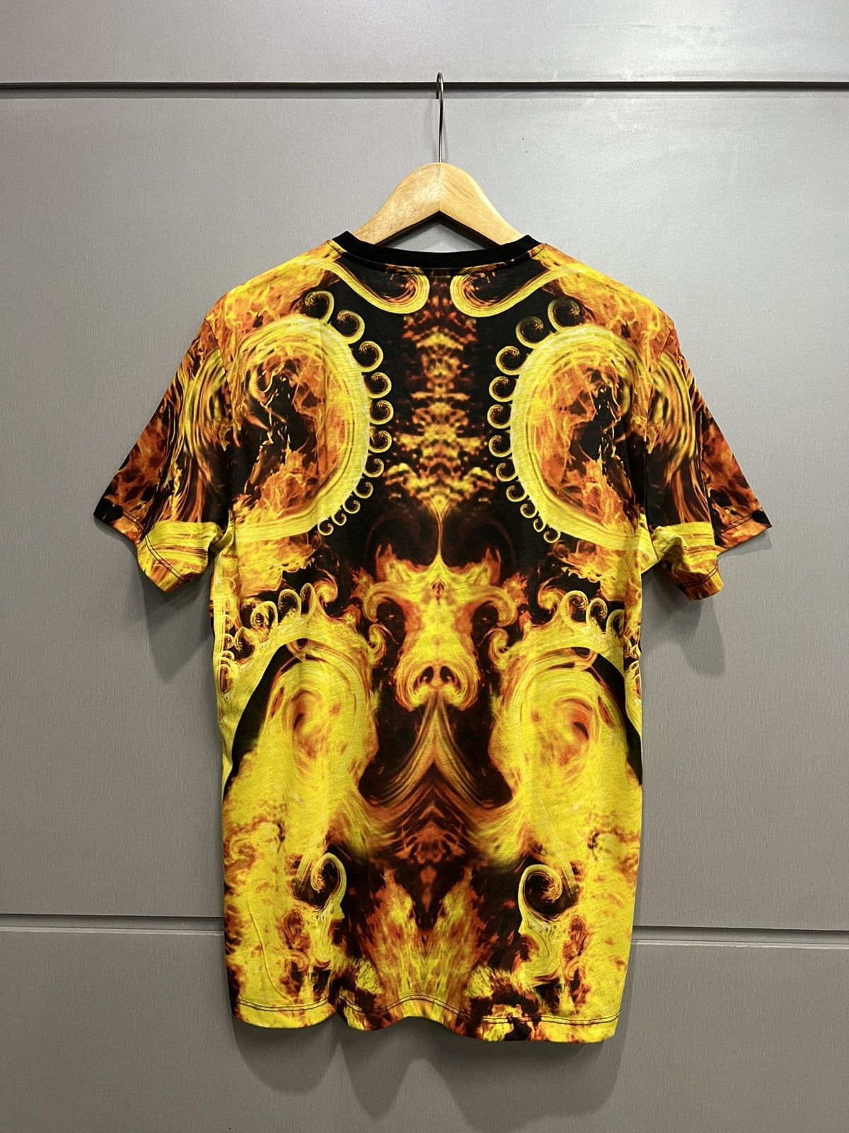 Givenchy Runway FW 2013 Madonna in Flames Oversize tee Tisci Archive Size US L / EU 52-54 / 3 - 2 Thumbnail