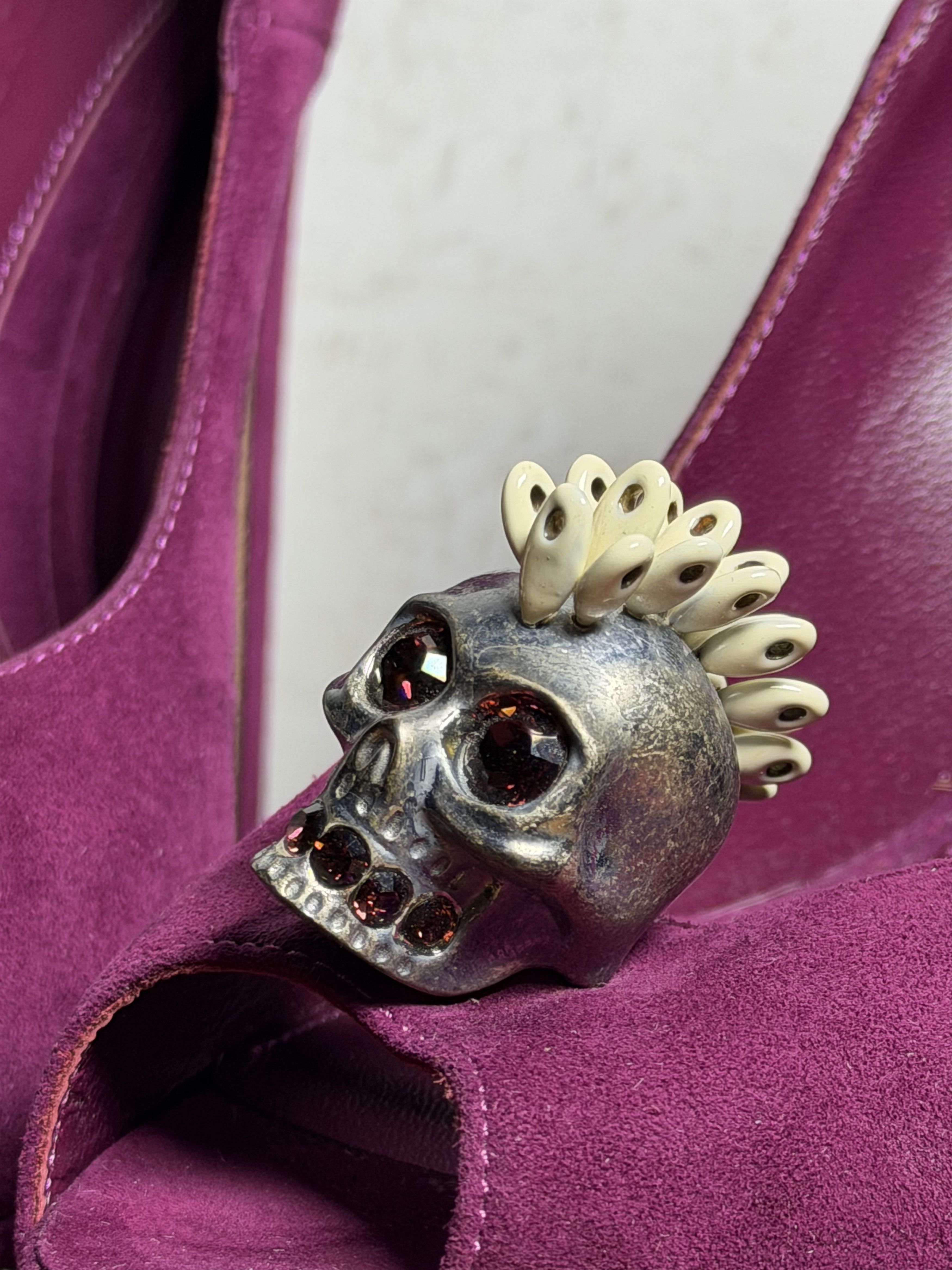 Alexander McQueen Alexander McQueen Purple Suede Embellished Skull Pumps Size US 10 / IT 40 - 5 Thumbnail