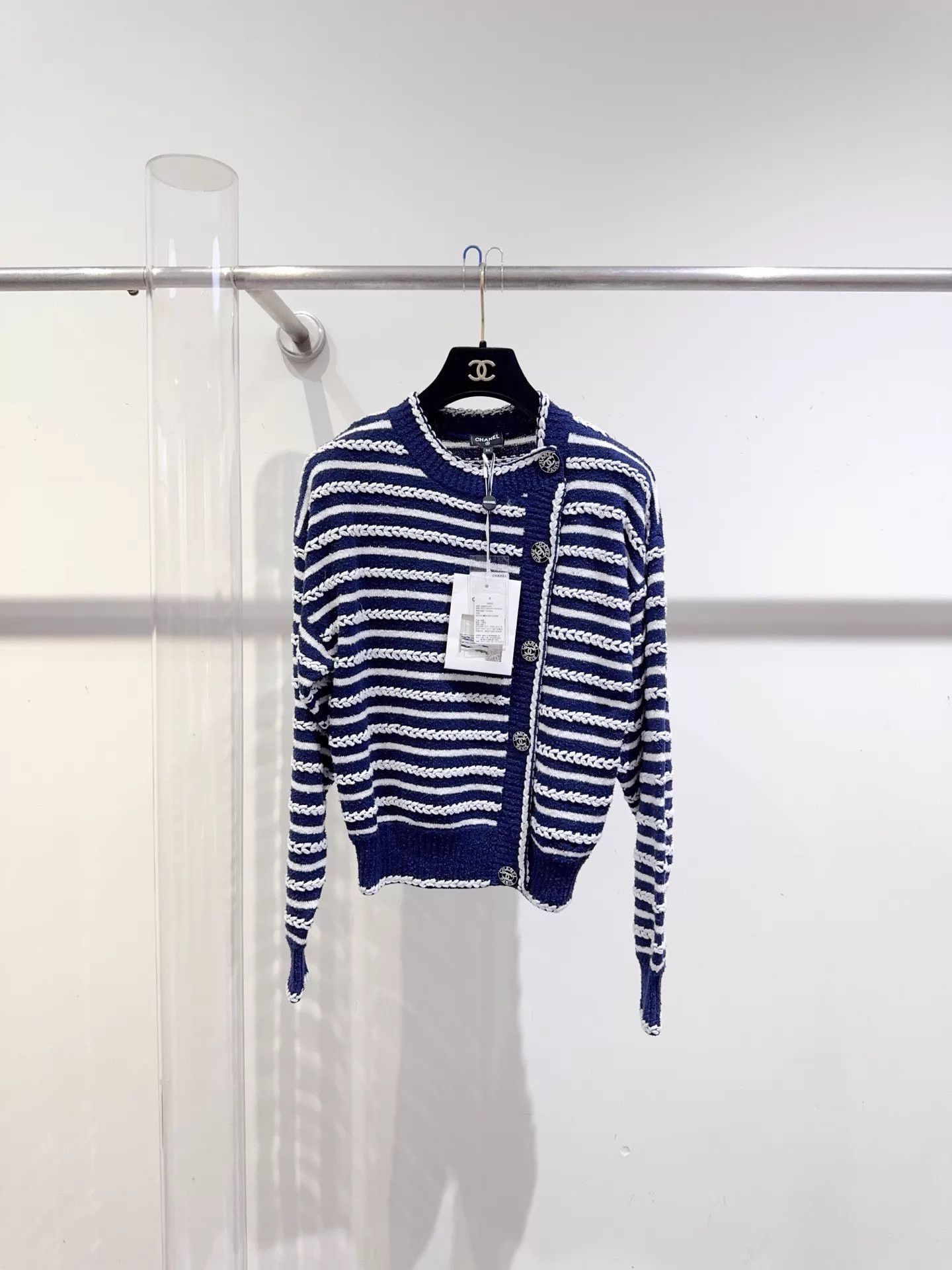 Chanel Chanel 34 Loose Sweater New with Tags Beautiful Buttons Size XS / US 0-2 / IT 36-38 - 1 Thumbnail