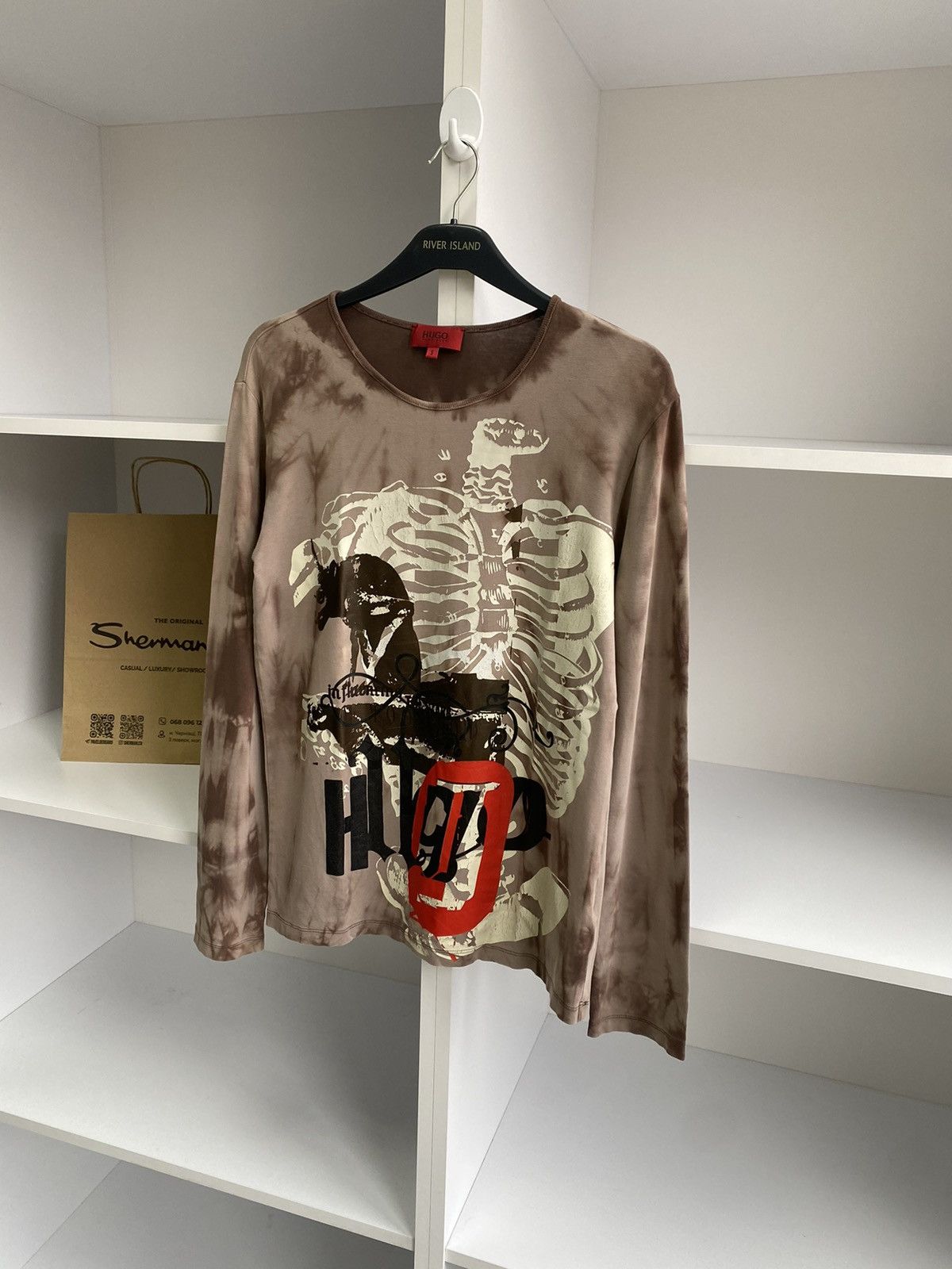 Hugo Boss × Vintage Vintage Hugo Boss Archival Japanese Style Long Sleeve Tee Size US S / EU 44-46 / 1 - 2 Thumbnail