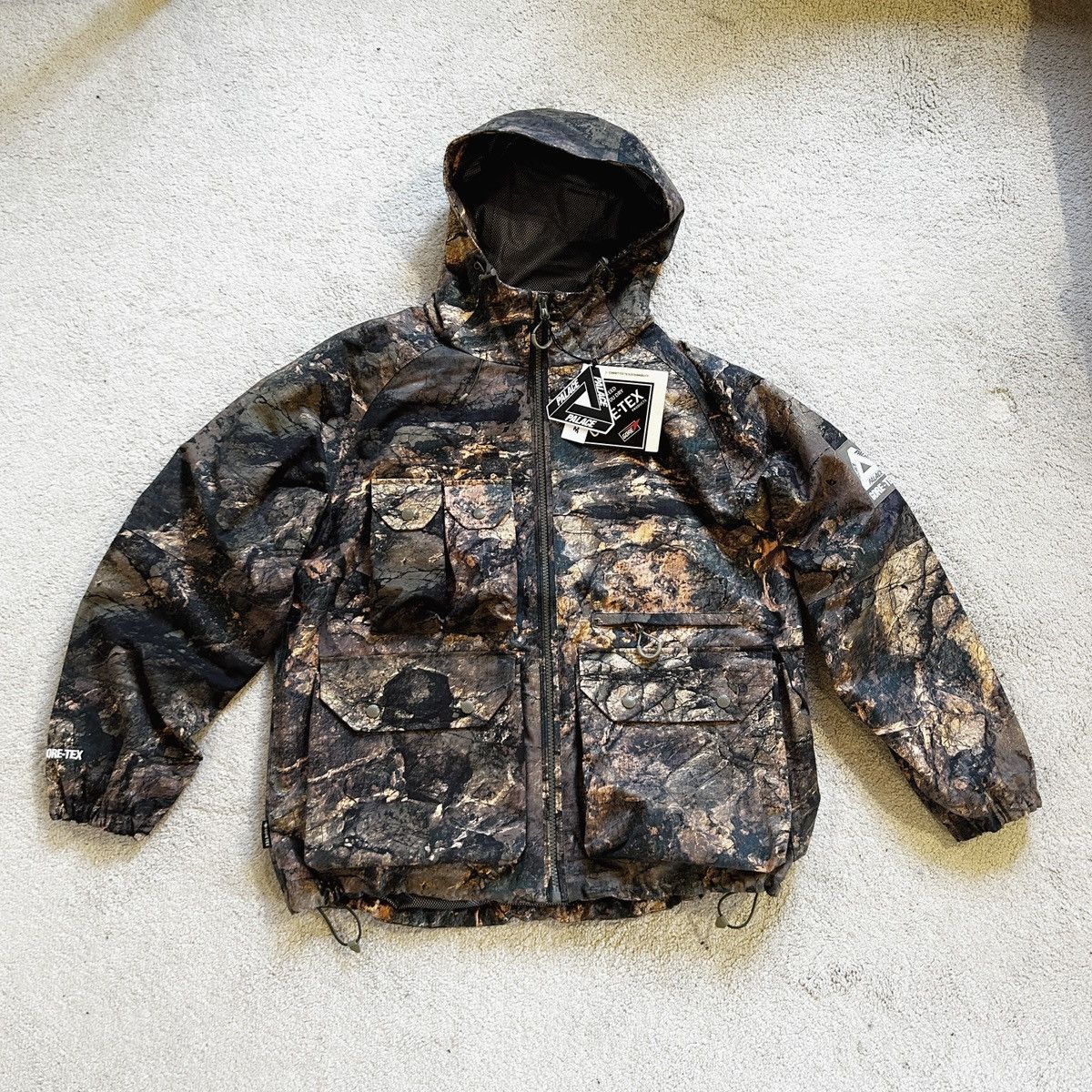 Palace PALACE GORE-TEX COTTON RS JACKET ROCKSCAPE | Grailed