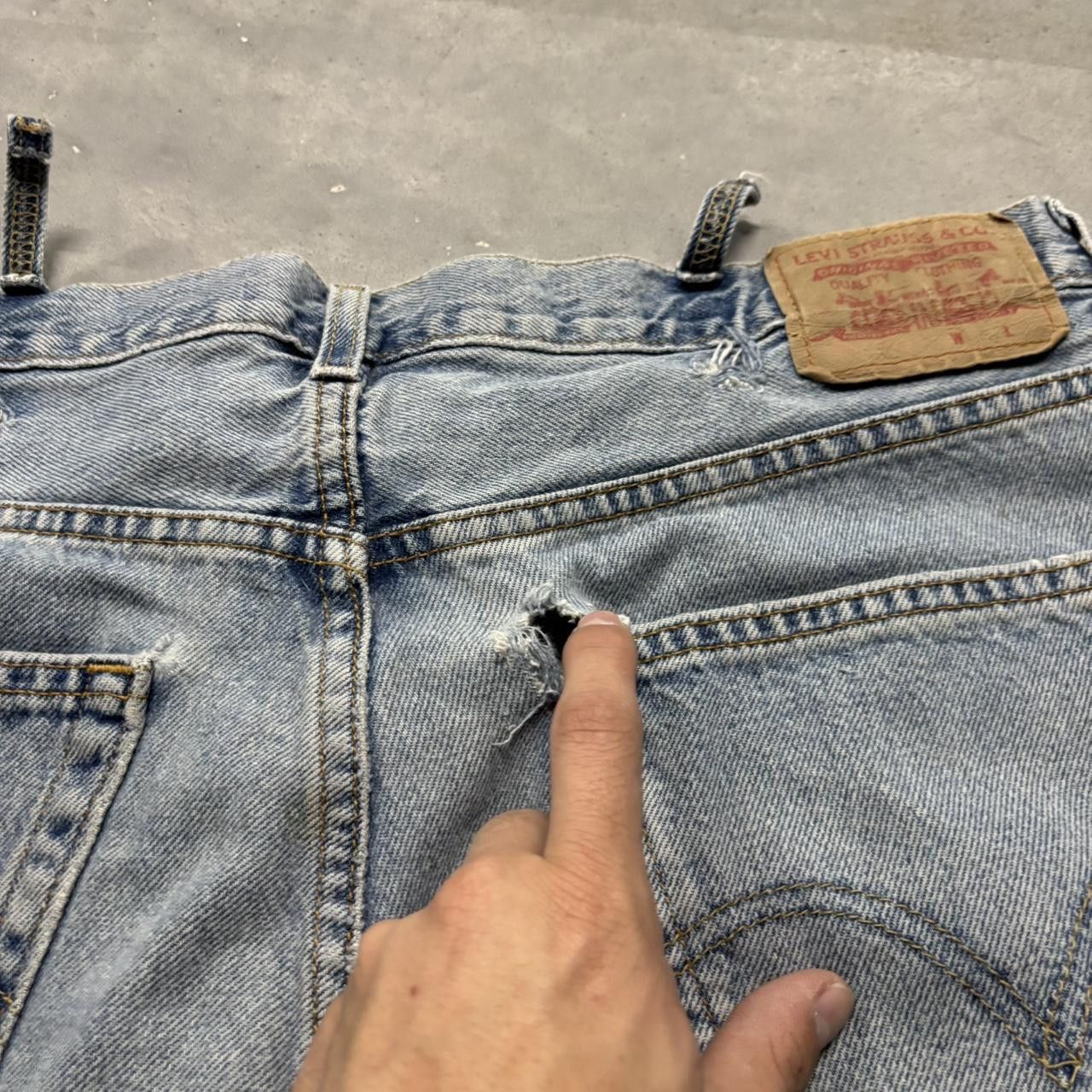 Levi's × Vintage Crazy Vintage Y2K/2000s Baggy Light Wash Levi’s Skater Essential Jean Shorts Jorts! Size US 38 / EU 54 - 7 Thumbnail