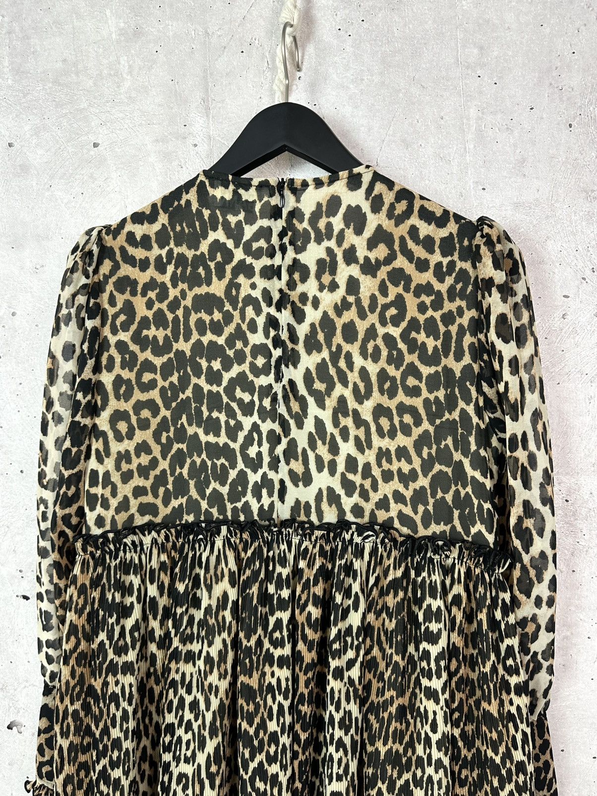 Ganni Ganni Leopard Midi Pleated Long Sleeve Dress Size XS / US 0-2 / IT 36-38 - 8 Thumbnail