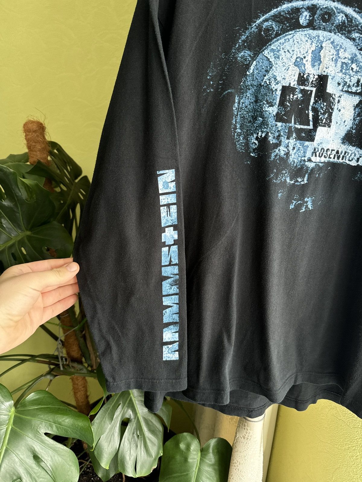 Band Tees Vintage Rammstein Rosenrot Long Sleeve Shirt Metal Band Tee Size US L / EU 52-54 / 3 - 4 Thumbnail