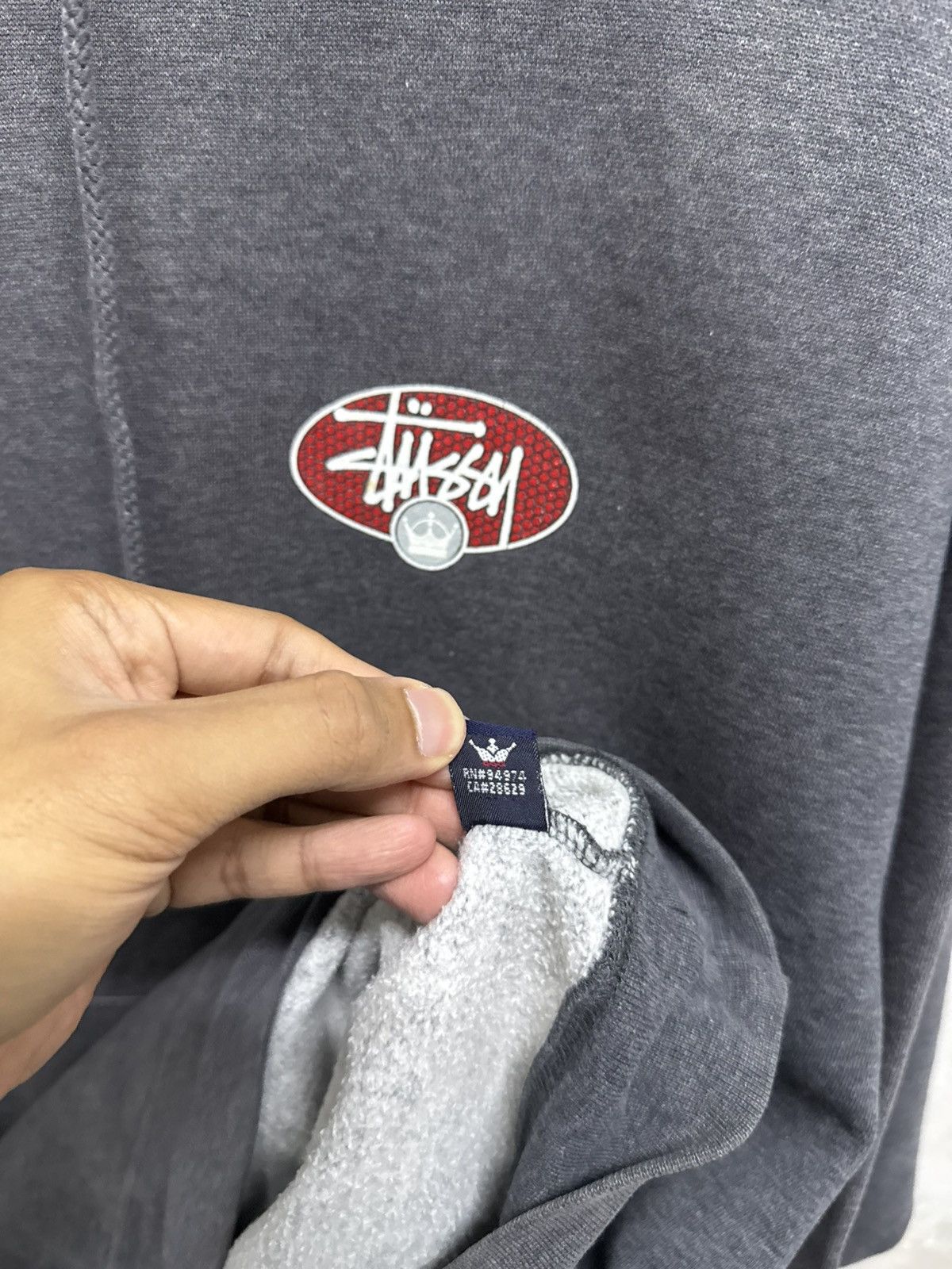 Stussy Vintage Distressed Stussy Crown Oval Logo Hoodie Size US L / EU 52-54 / 3 - 9 Thumbnail