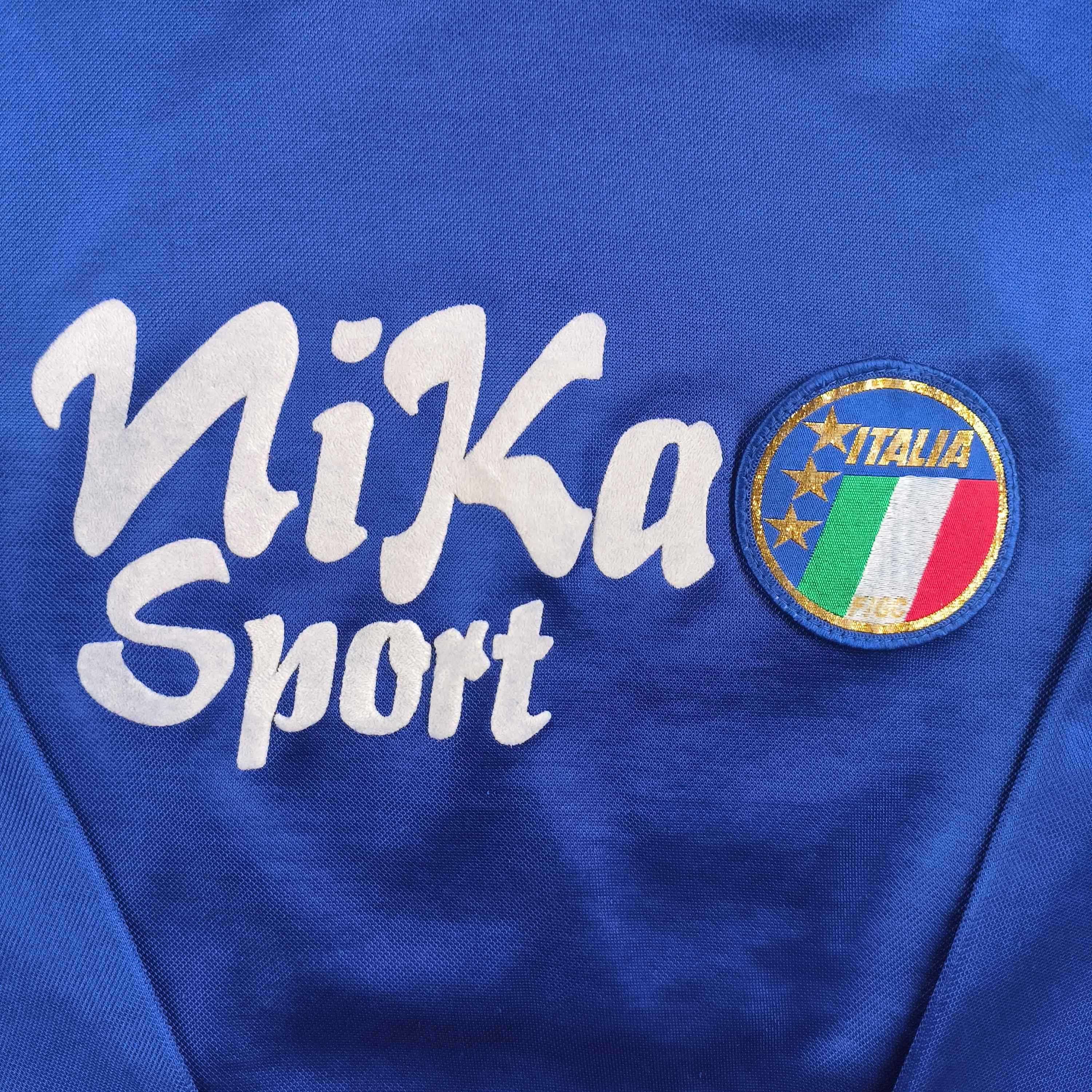 Diadora Italy 1990-92 Diadora home LS #11 football jersey size S Size US S / EU 44-46 / 1 - 3 Thumbnail