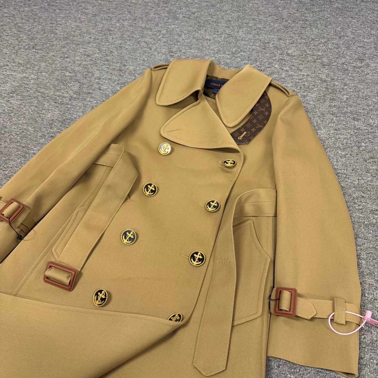 Louis Vuitton LV khaki lining monogram all over trench 34 mint Size XS / US 0-2 / IT 36-38 - 3 Thumbnail