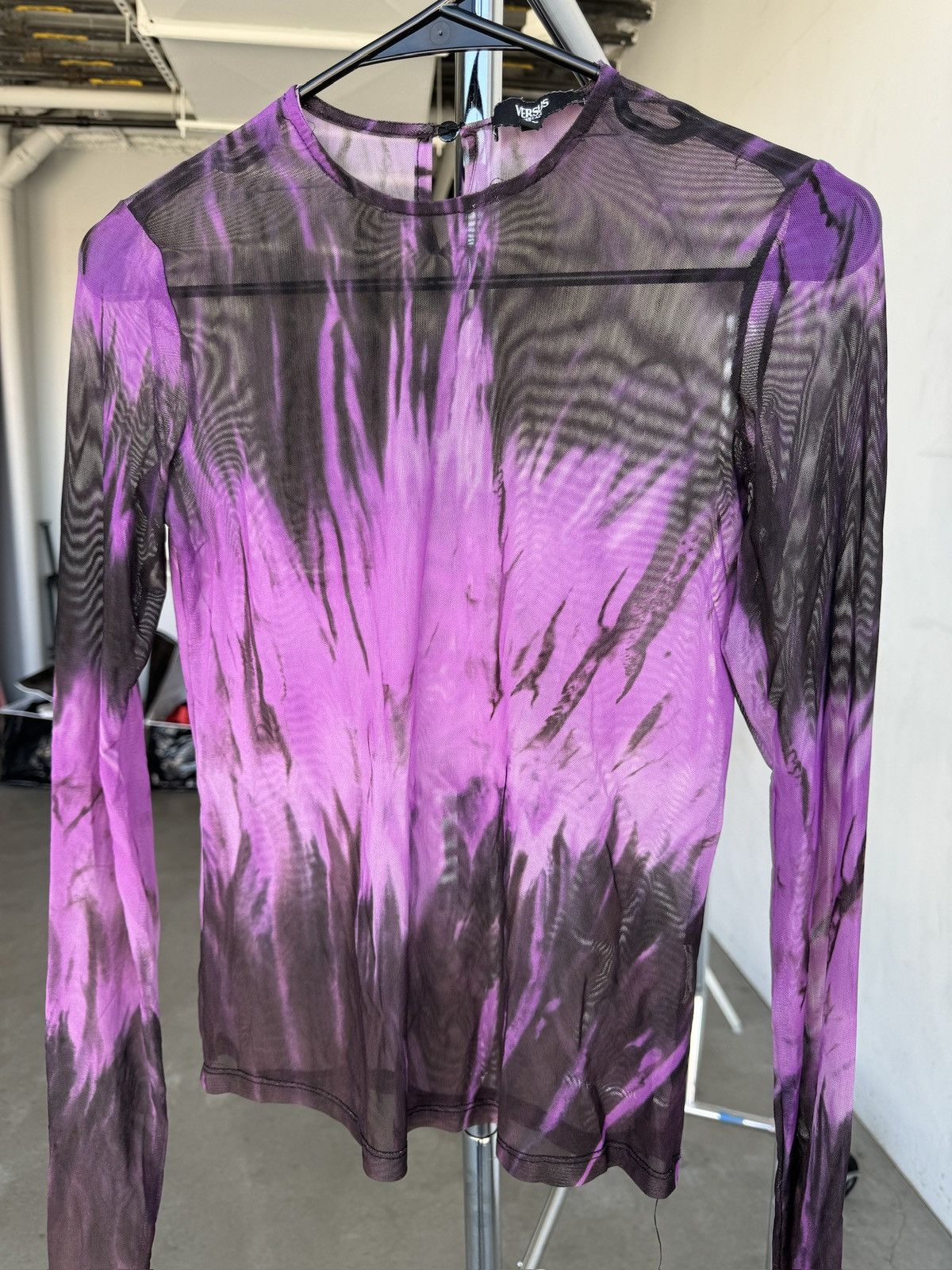 Versus Versace VERSUS VERSACE PURPLE AND BLACK MESH LONG SLEEVE SHIRT Size M / US 6-8 / IT 42-44 - 2 Thumbnail