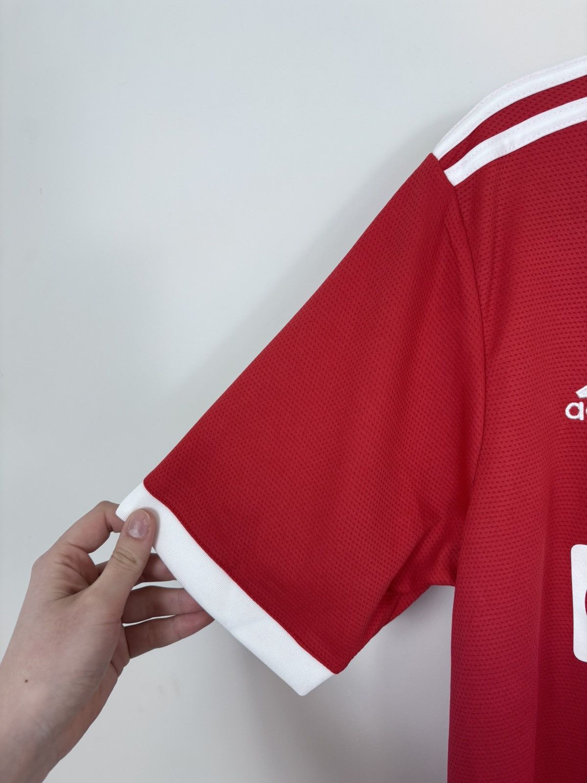 Adidas Adidas Manchester United NWT 2021/22 Toone #7 Soccer Jersey Size US L / EU 52-54 / 3 - 10 Thumbnail