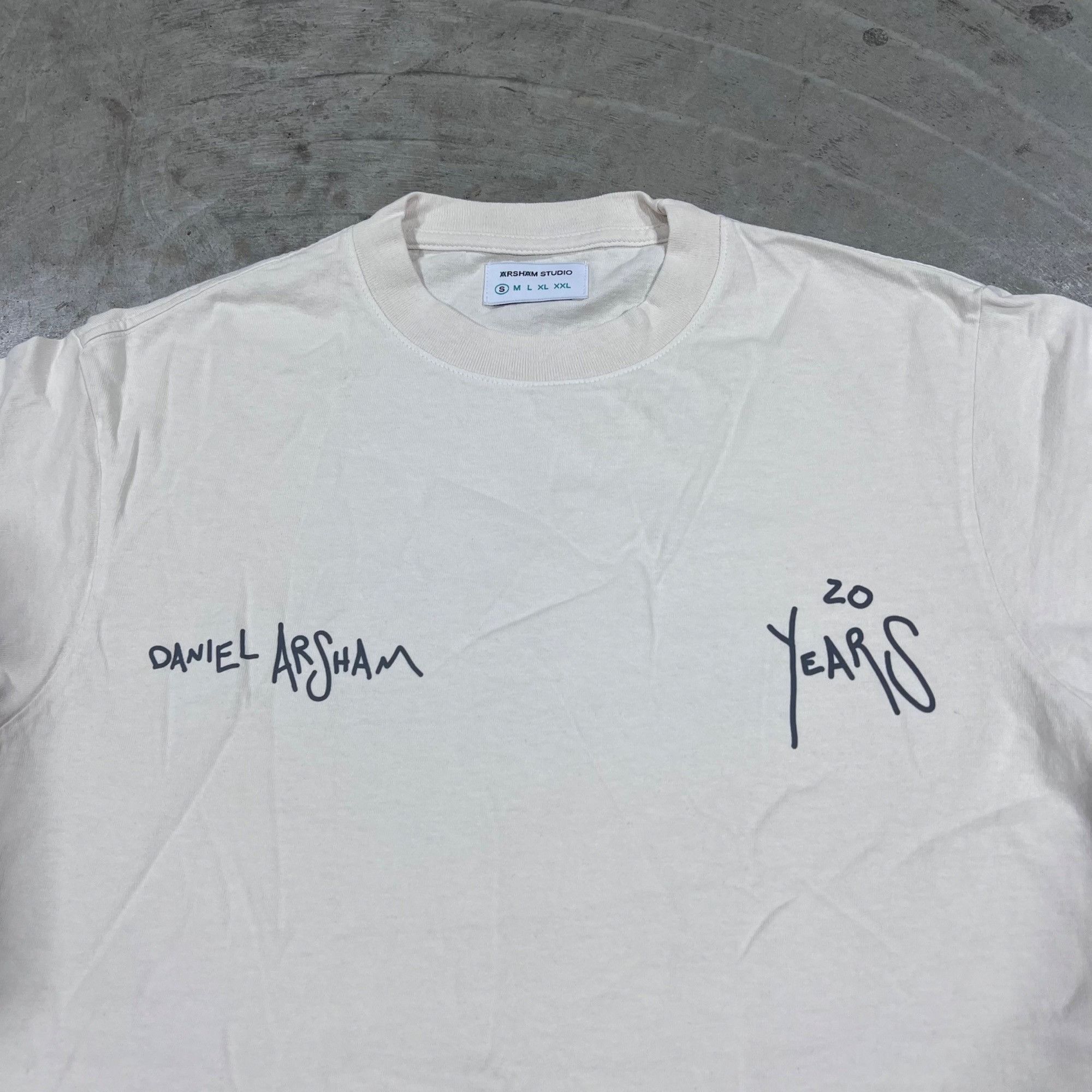 Daniel Arsham × Porsche Design NEW DANIEL ARSHAM x PERROTIN PORSCHE CREAM TEE SZ SMALL Size US S / EU 44-46 / 1 - 3 Thumbnail