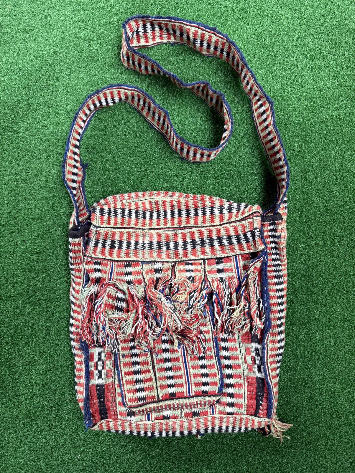 Native Unbranded Knit Native Flap Pocket Cross-body Slingbag Size ONE SIZE - 1 Thumbnail