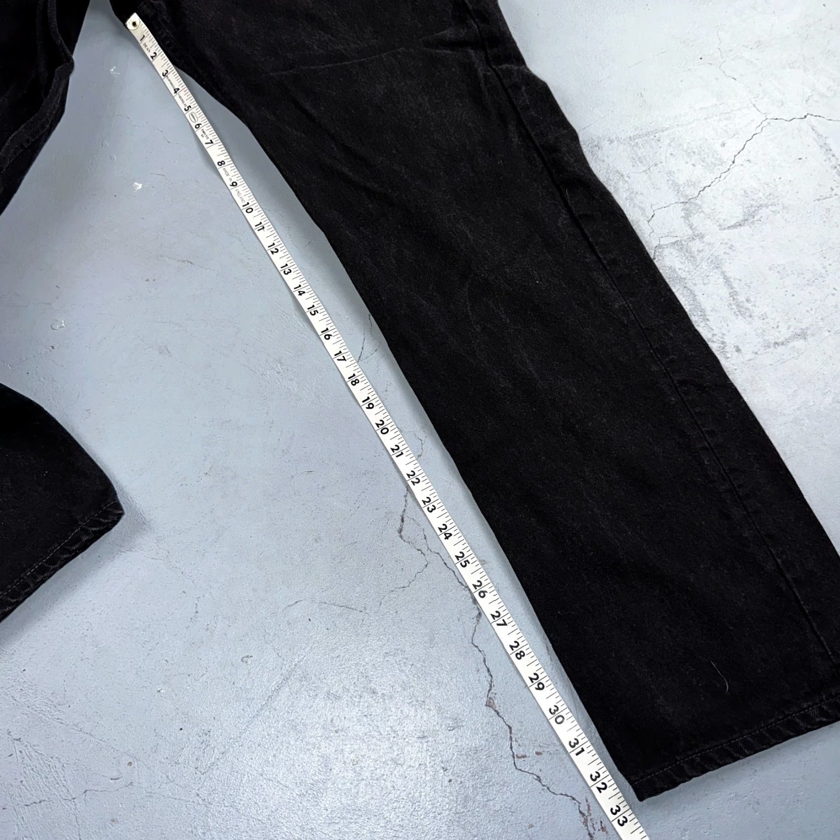 Levi's VINTAGE Levi's 501 Jeans Men Adult Regular Fit Straight Leg Dark Wash Black 90s USA 40x34 Size US 40 / EU 56 - 5 Thumbnail
