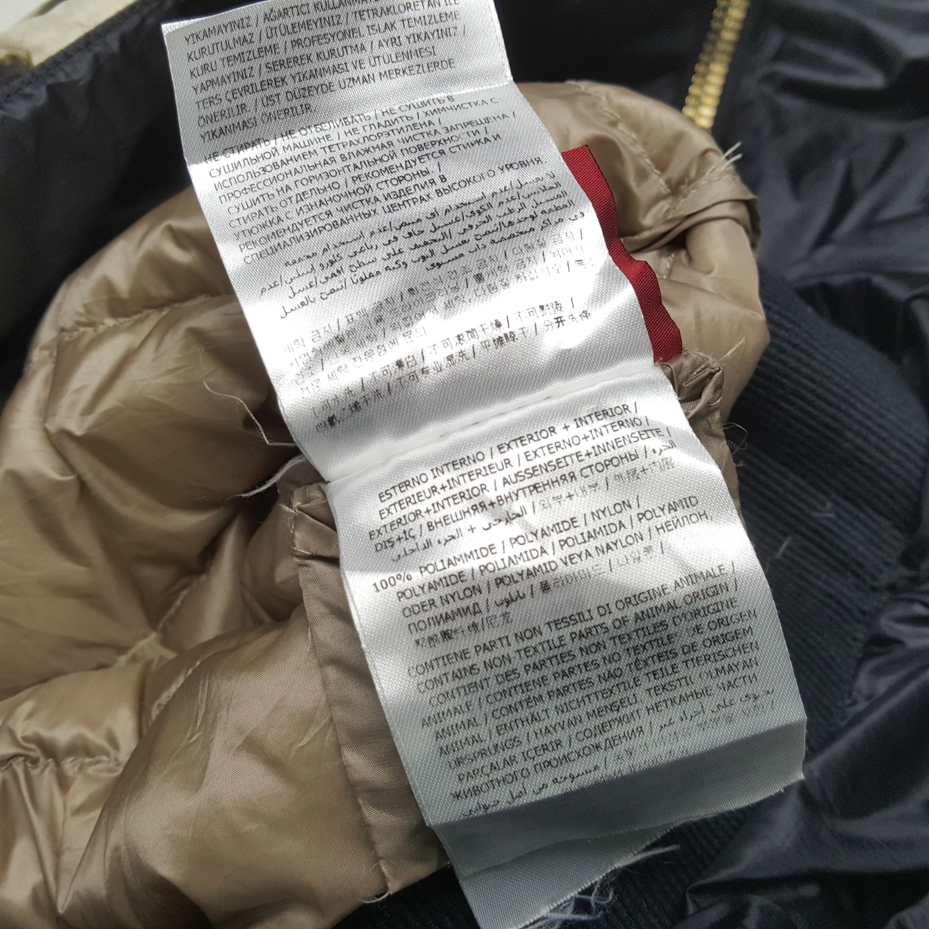 Moncler × Vintage MONCLER Italian Brand Fashion Style Puffer Jacket Size S / US 4 / IT 40 - 9 Thumbnail