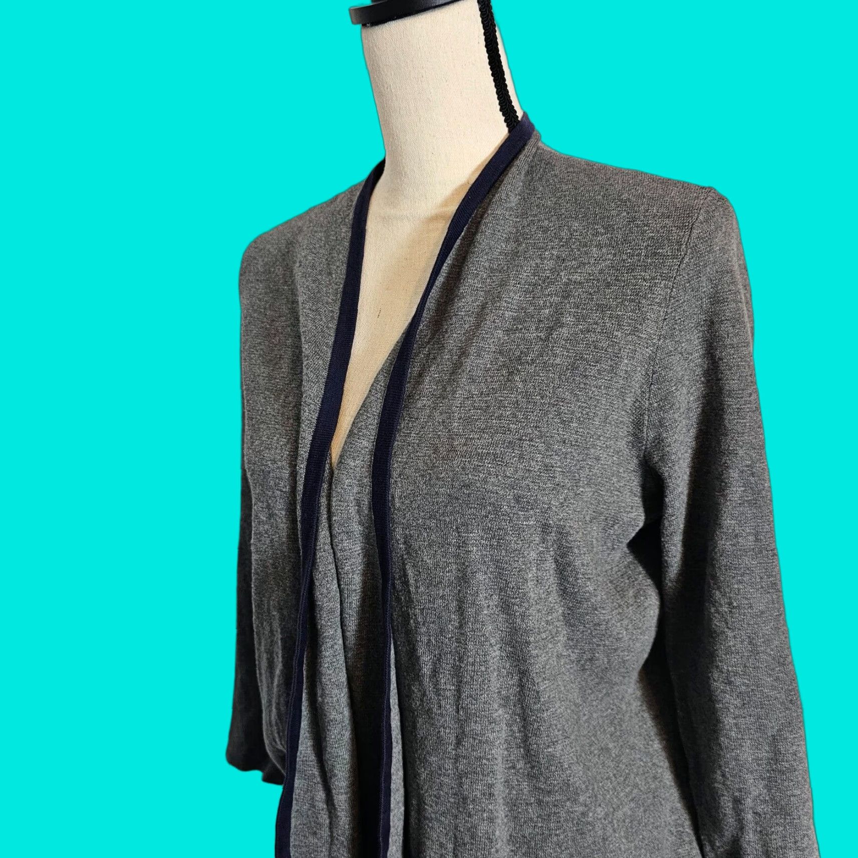 Ann Taylor VINTAGE Ann Taylor Loft Cardigan Sweater Women Large Gray 3/4 Sleeve Solid Size L / US 10 / IT 46 - 1 Thumbnail