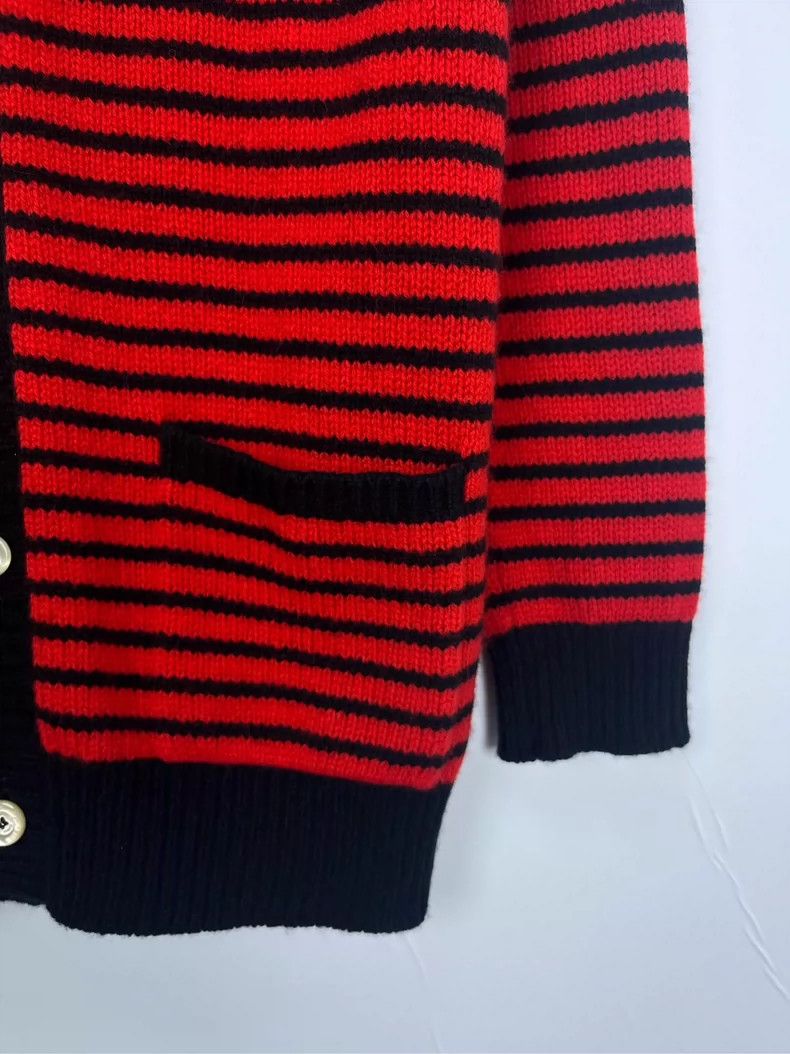 Gucci Gucci Little bee embroidered wool sweater 2504-Nextarrow Size US XS / EU 42 / 0 - 4 Thumbnail