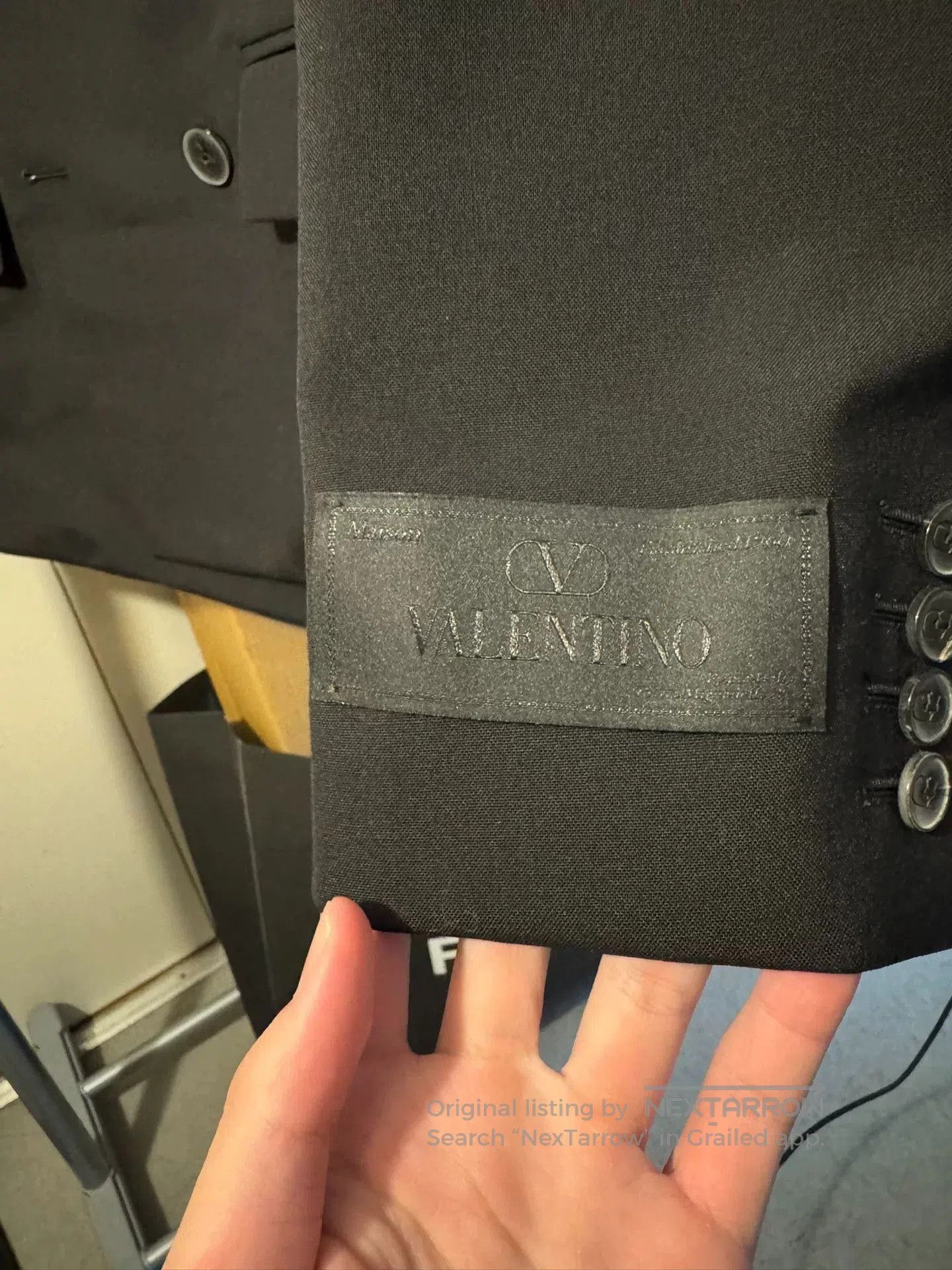 Valentino Valentino 100% Wool Suit Size 48. Size US L / EU 52-54 / 3 - 2 Thumbnail