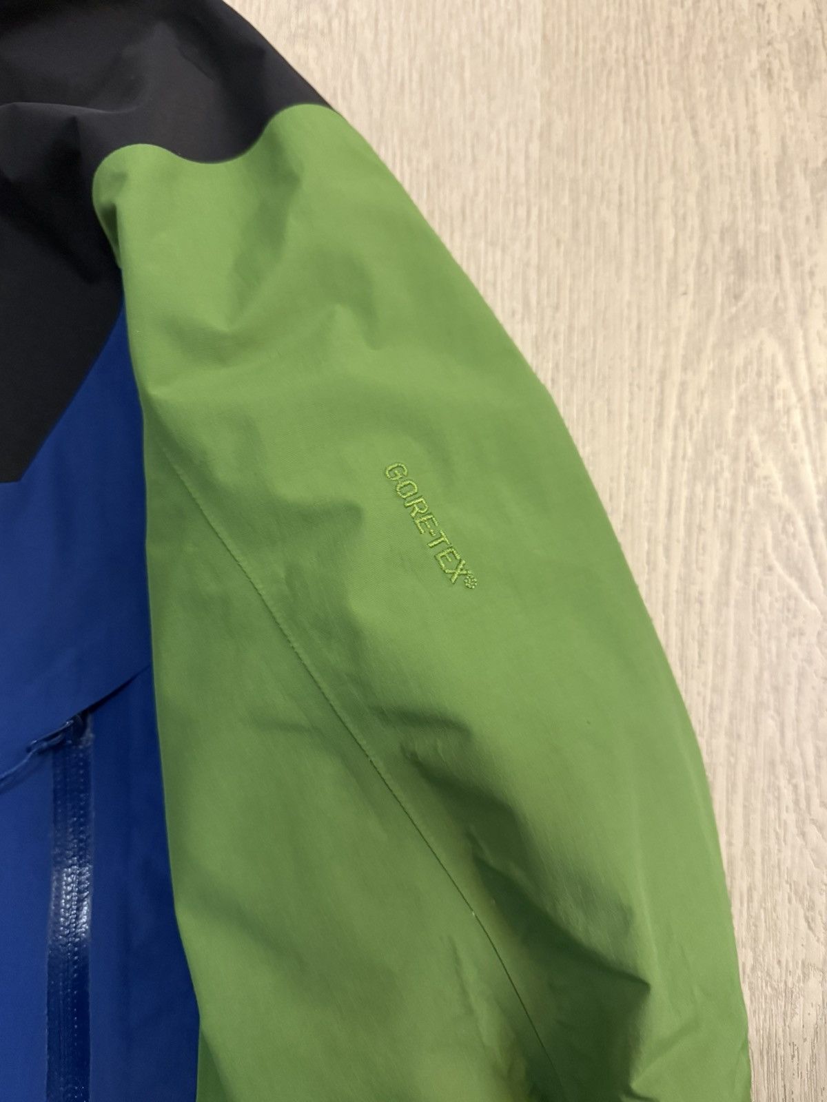 Arc'teryx × CNCPTS Concepts x Arc’teryx Beta SL Rainbow Colorblock Jacket Shell Size US M / EU 48-50 / 2 - 4 Thumbnail