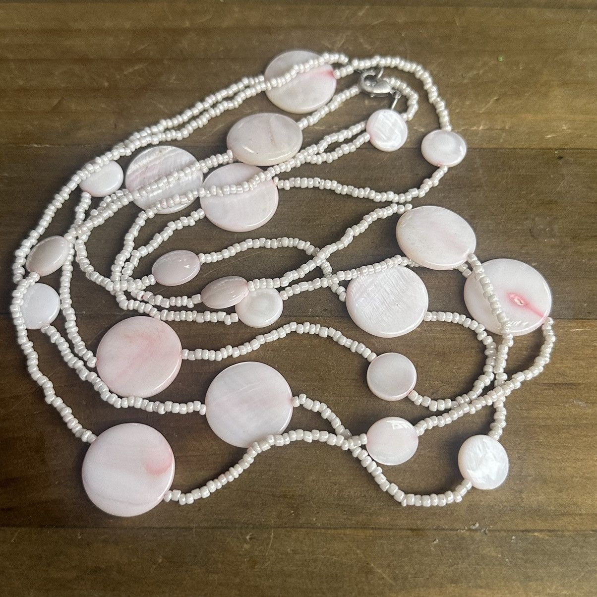 Other Long mother of pearl and seed bead necklace Size ONE SIZE - 3 Thumbnail