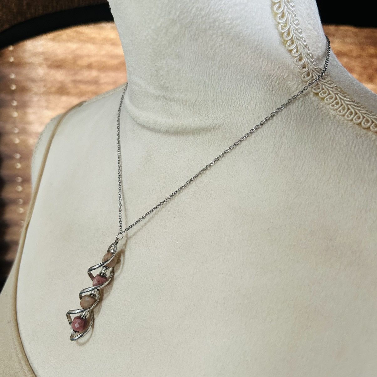 Handmade Handcrafted genuine faceted rhodonite twist cage necklace Size ONE SIZE - 3 Thumbnail