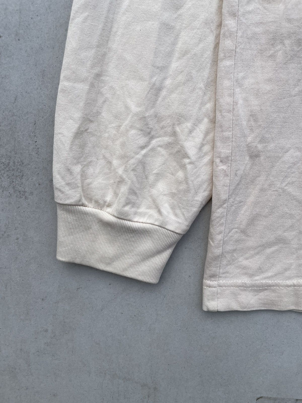Uniqlo RARE‼️ Undercover Uniqlo Longsleeve Size US L / EU 52-54 / 3 - 5 Thumbnail