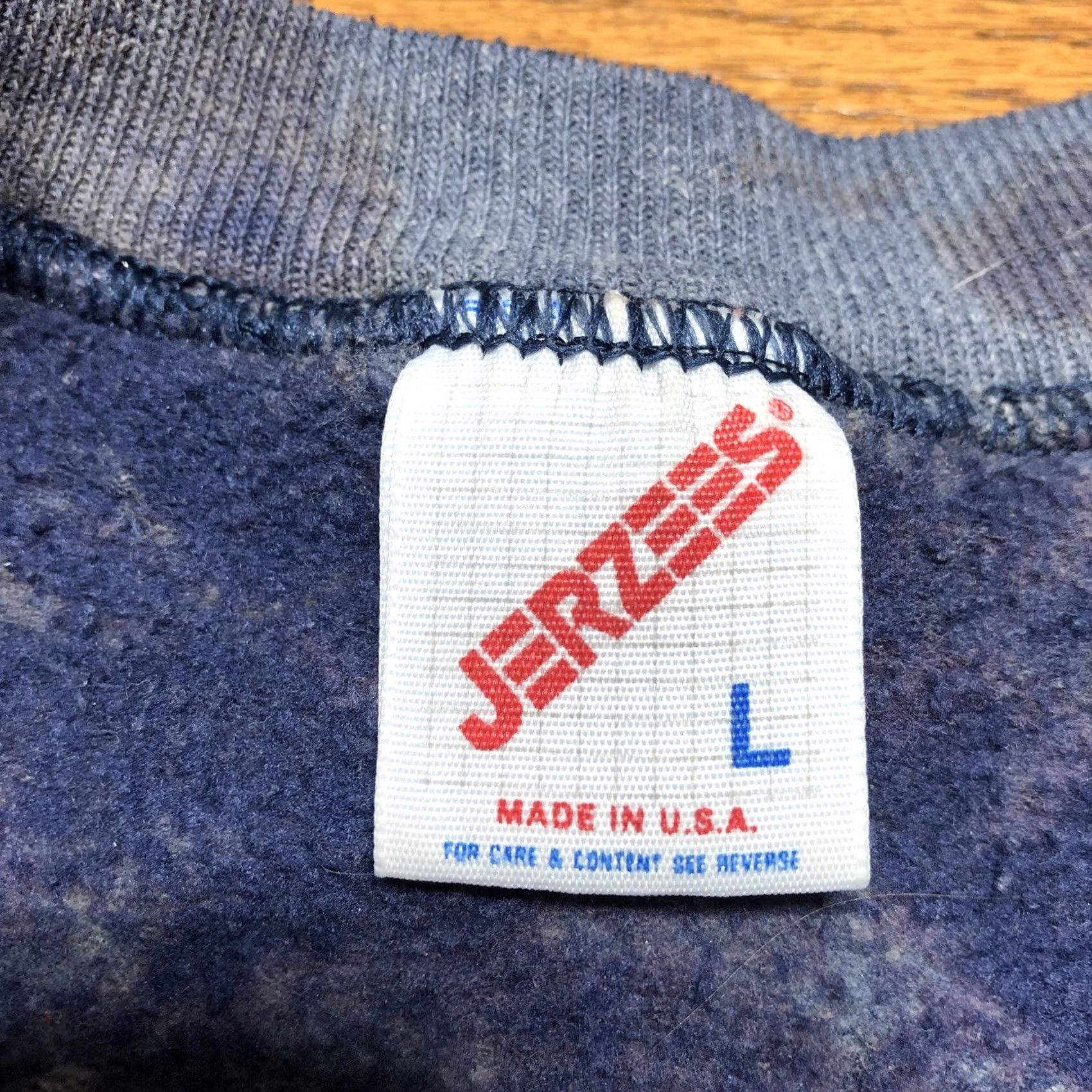 Jerzees VINTAGE Guess Who Loves You Jesus Sweatshirt L Christ Religion Acid Wash Blue L Mens Size US L / EU 52-54 / 3 - 5 Thumbnail