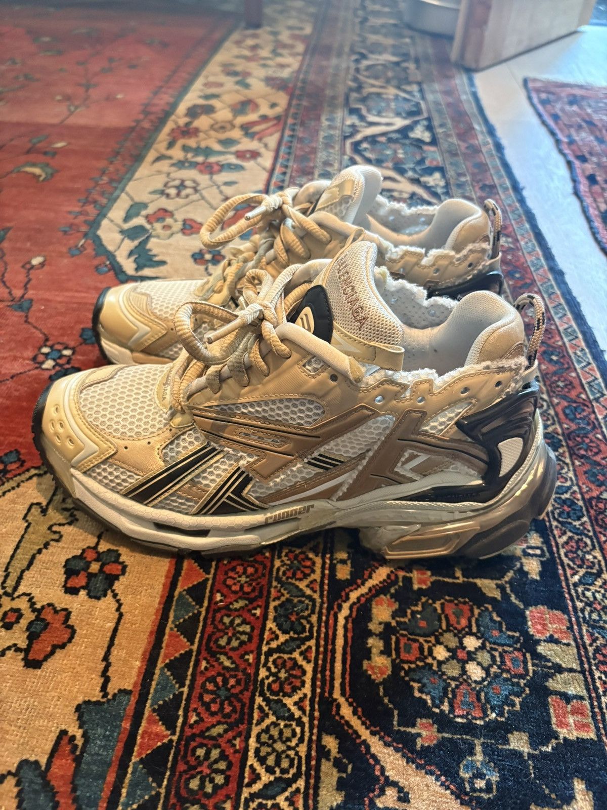 Balenciaga Balenciaga runners Size US 9 / EU 42 - 2 Thumbnail