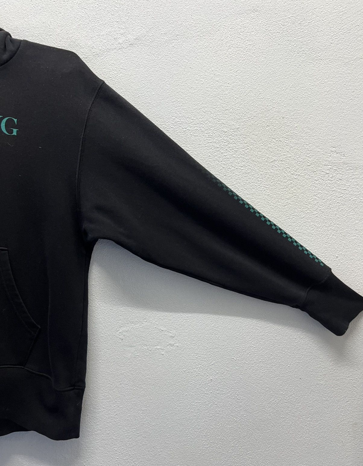 Anime × GU GU KIMETSU NO YAIBA WATER BREATHING HOODIE Size US XS / EU 42 / 0 - 6 Thumbnail