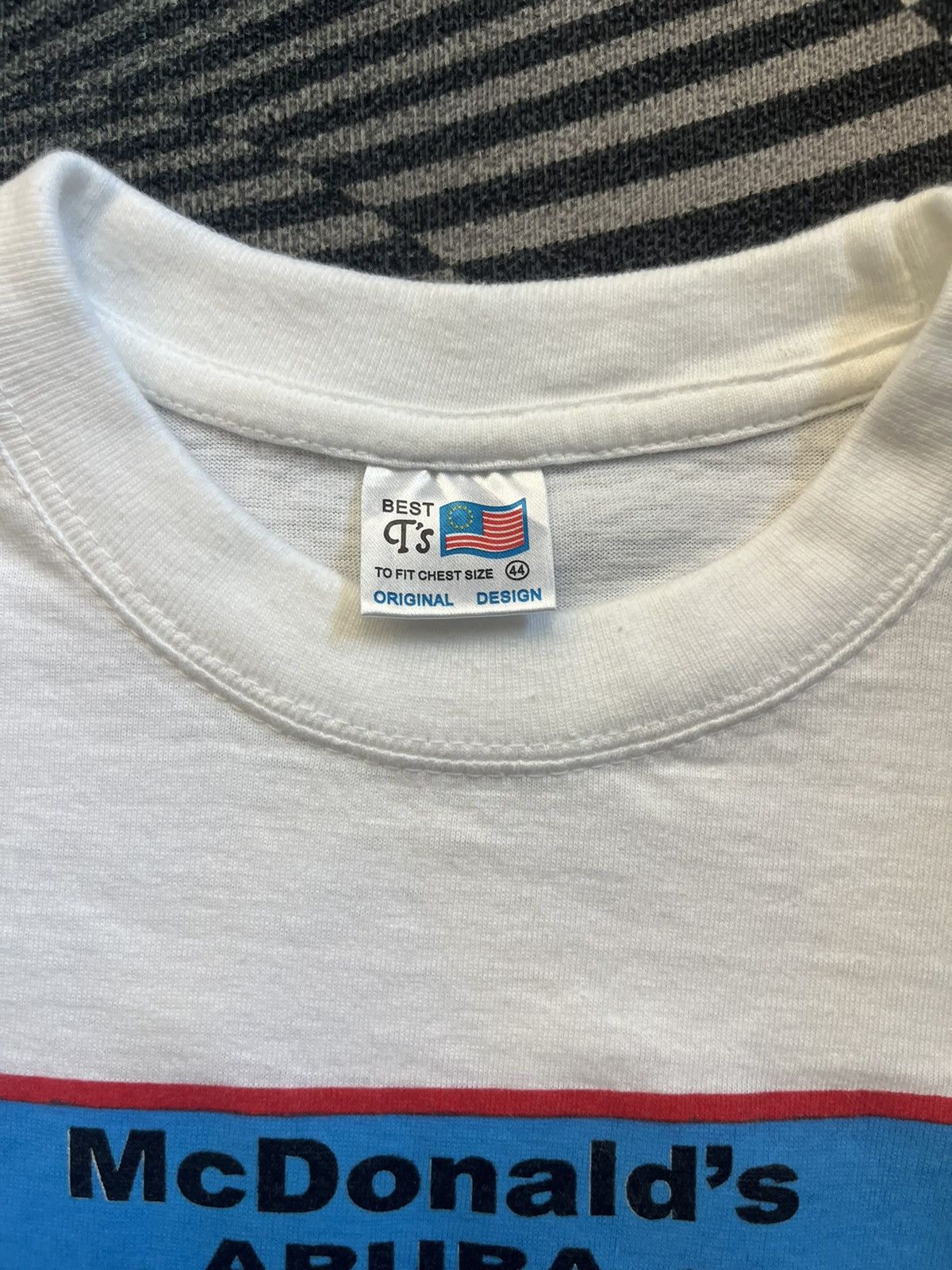 Arts & Science Vintage McDonald’s One Happy Island 90’s Tshirt Size US L / EU 52-54 / 3 - 5 Thumbnail
