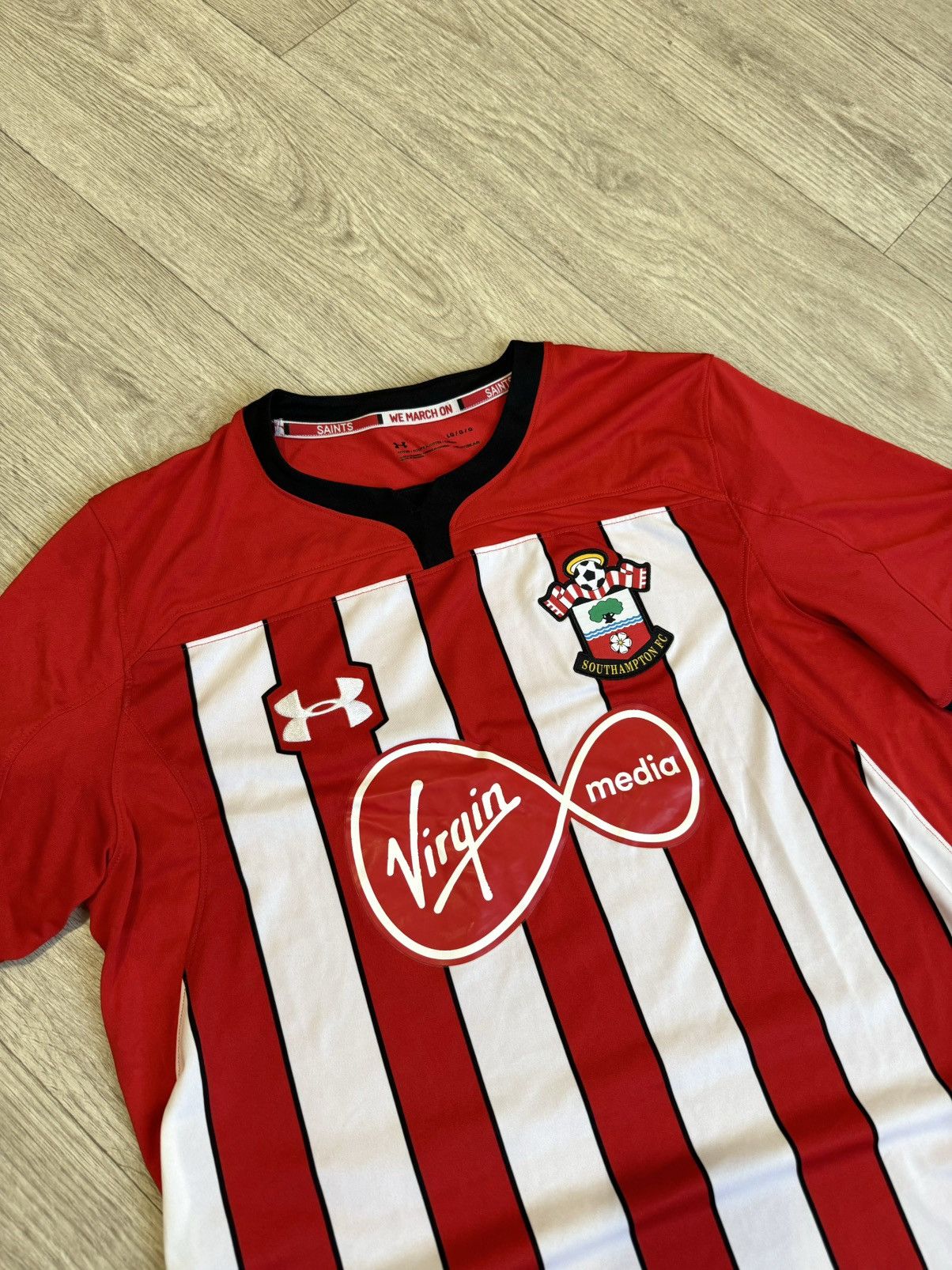 Under Armour 🔷Under Armour Southampton 2018/19 Soccer jersey🔷 Size US L / EU 52-54 / 3 - 3 Thumbnail