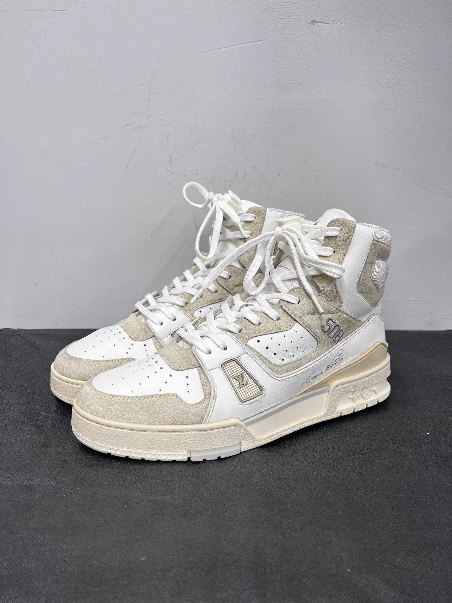 Louis Vuitton Louis Vuitton Trainer Gray White High Top US 6.5 / EU 40.5 Size US 7.5 / EU 40-41 - 1 Thumbnail