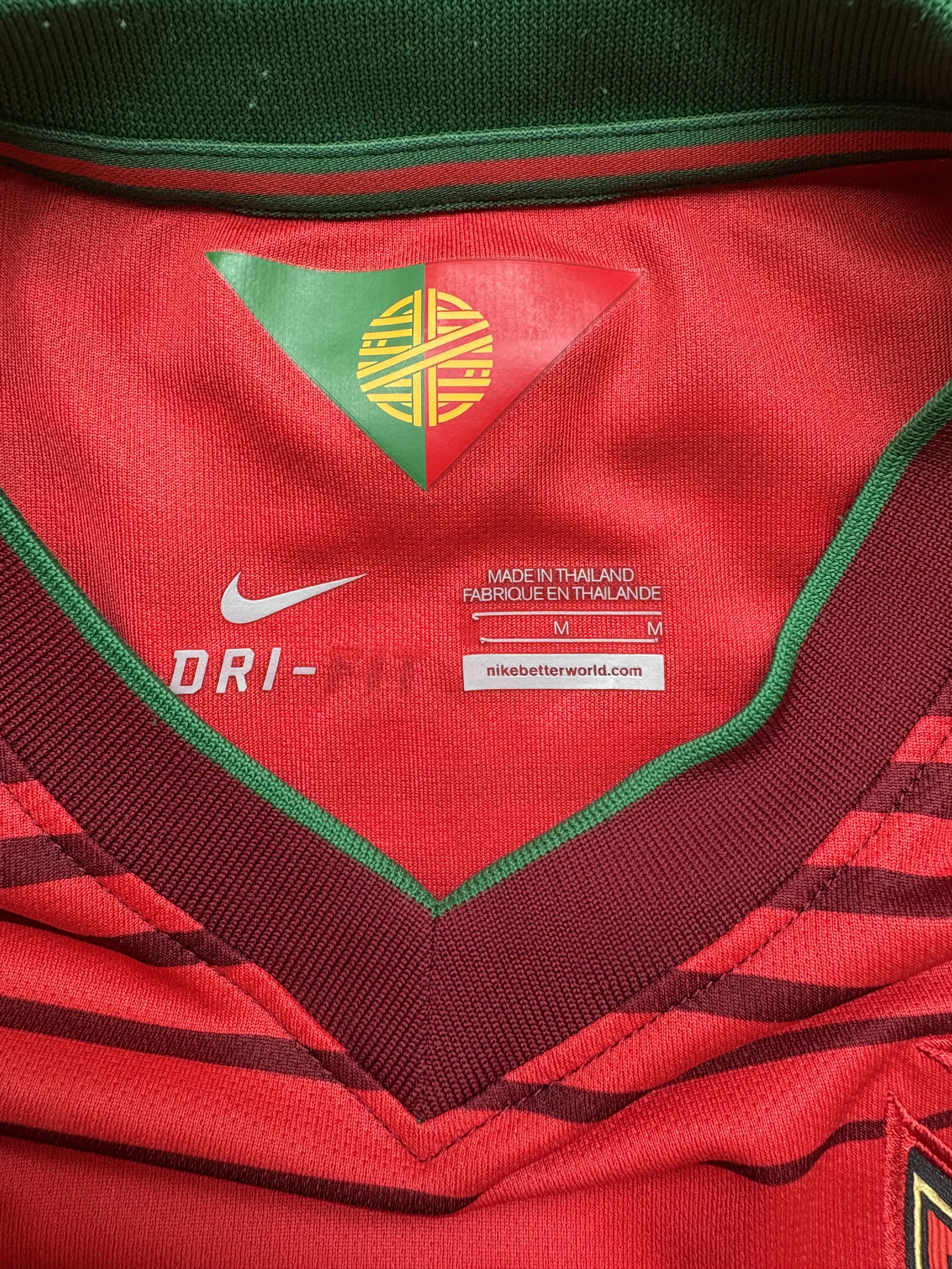 Nike Portugal 2014 Home Jersey – Ronaldo #7 – Size M – Nike Size US M / EU 48-50 / 2 - 11 Thumbnail