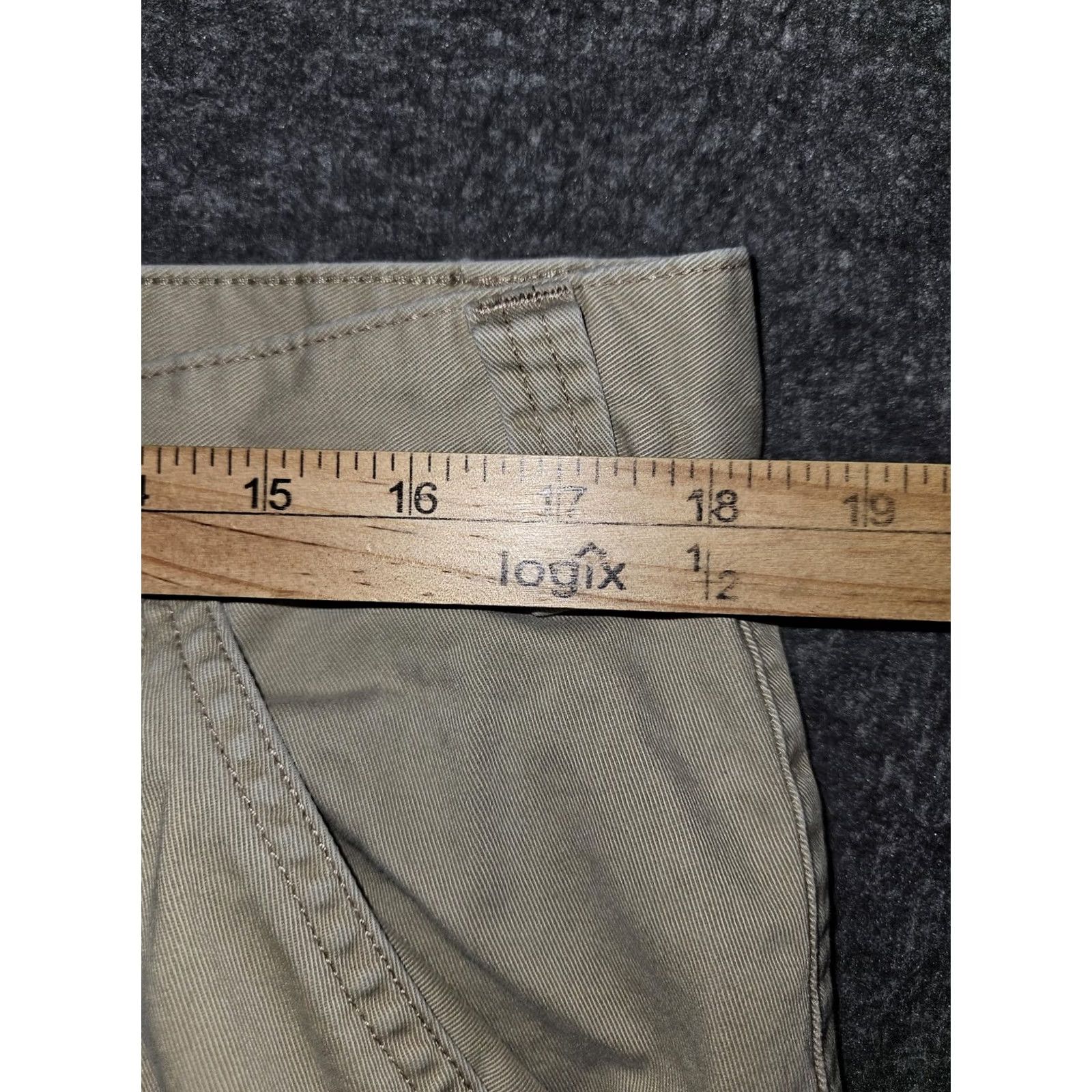 Levi's VINTAGE Levi's Silvertab Cargo Shorts Mens 36 Khaki Utility Pockets 90s Y2K Skate Baggy Casual Urban Mens Size US 36 / EU 52 - 5 Thumbnail