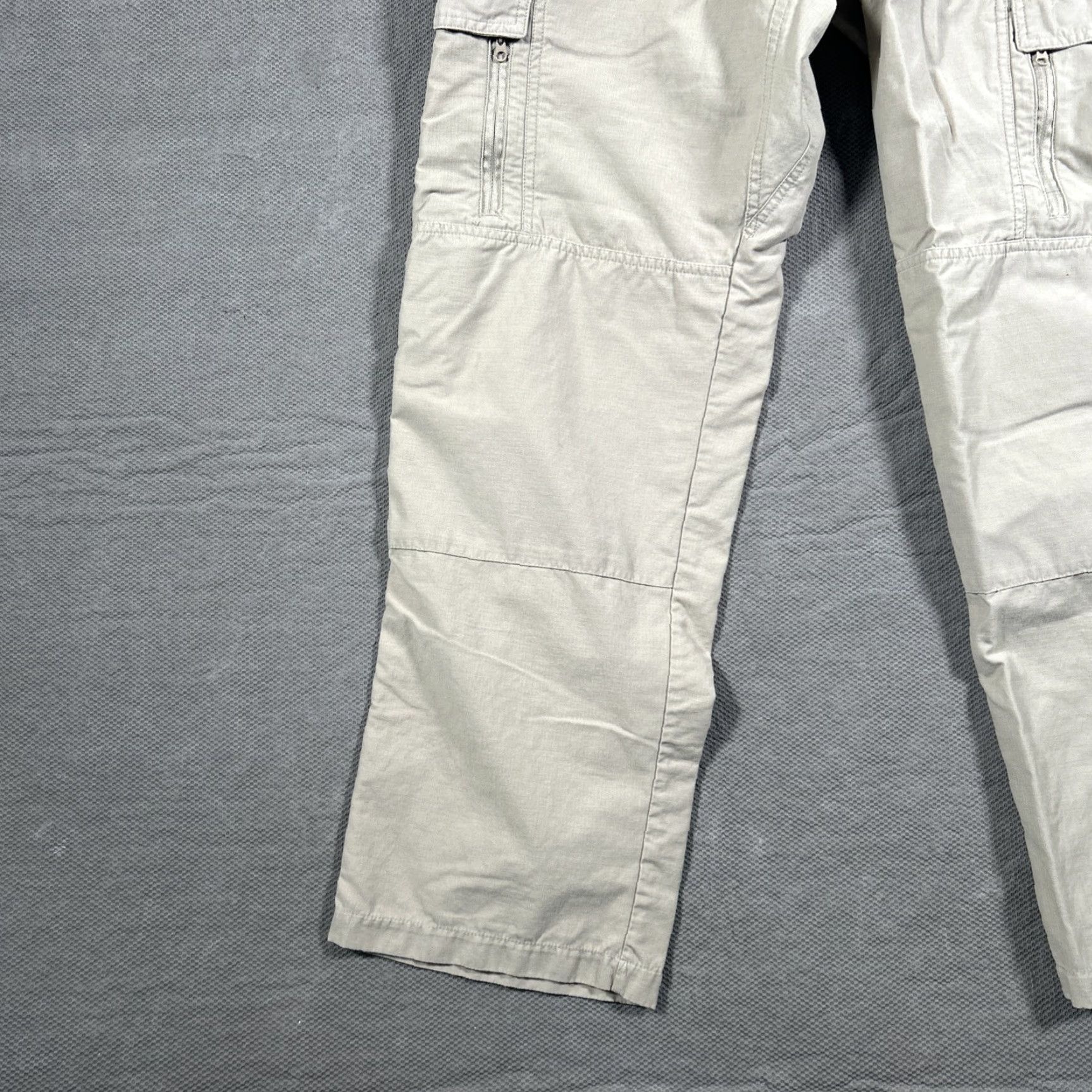 Vintage BLACKHAWK! Trousers Mens Cargo Straight Leg Beige 30x32 Utility Pockets Casual Size US 30 / EU 46 - 7 Thumbnail