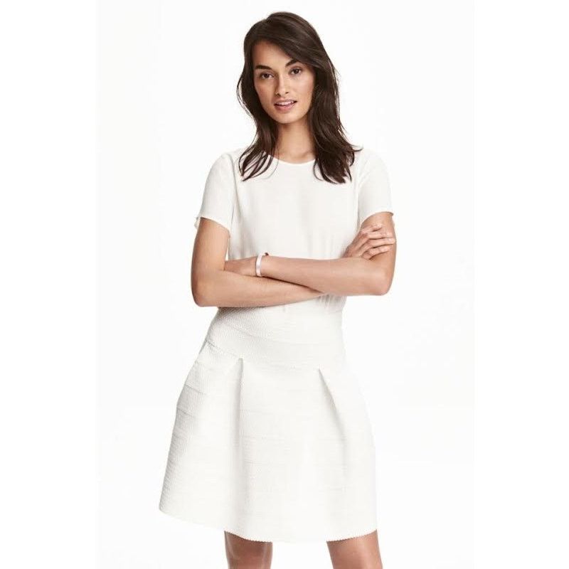 H&M H&M Textured Skirt | Small | NWT White A-Line High Waisted Size 27" / US 4 / IT 40 - 1 Thumbnail